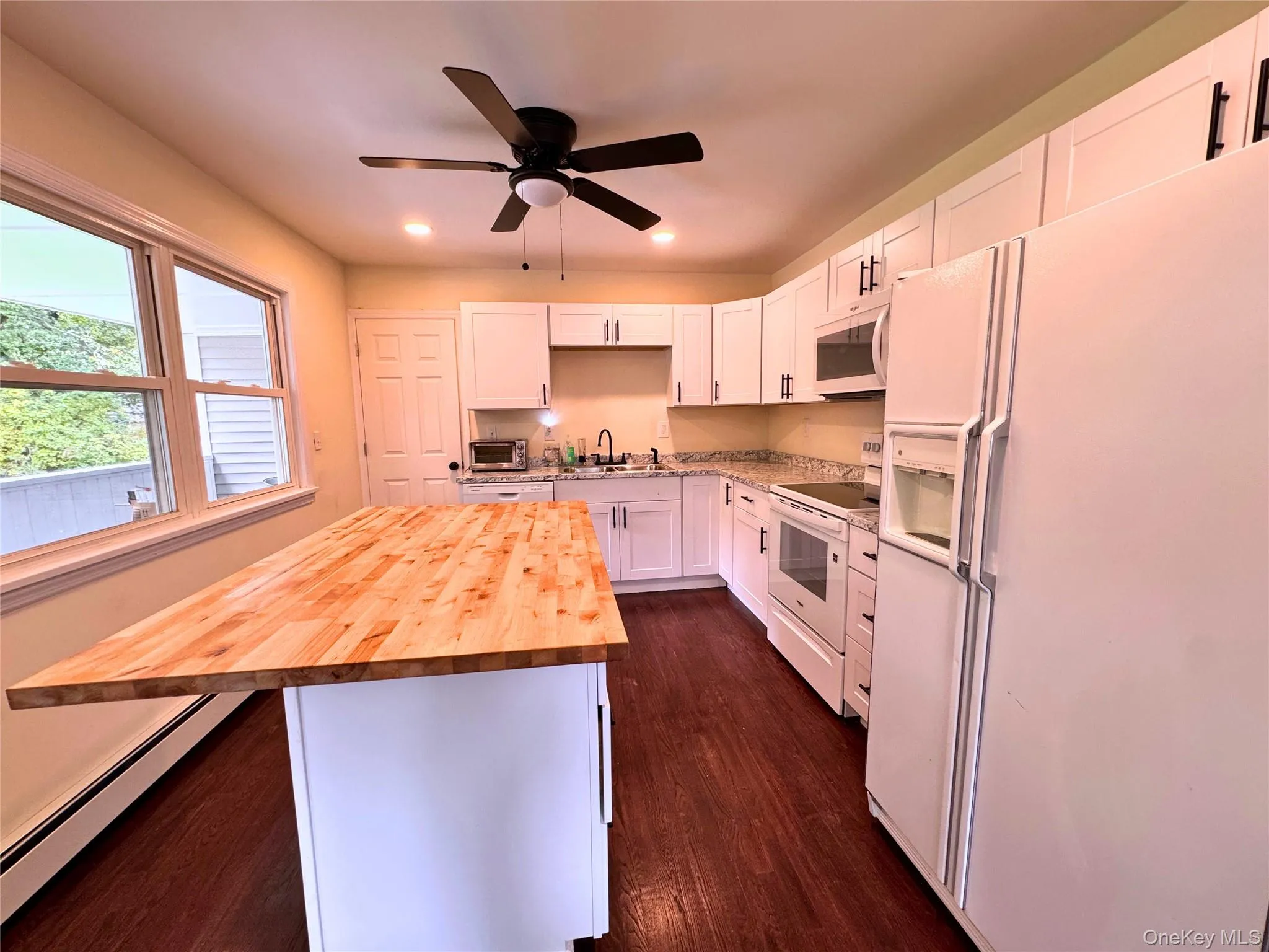 11 Everett Road, Carmel, NY, 3 Bedrooms Bedrooms, 10 Rooms Rooms,2 BathroomsBathrooms,Residential,For Rent,Everett,0,1057439 11 Everett Road, Carmel, NY, 3 Bedrooms Bedrooms, 10 Rooms Rooms,2 BathroomsBathrooms,Residential,For Rent,Everett,0,1057439