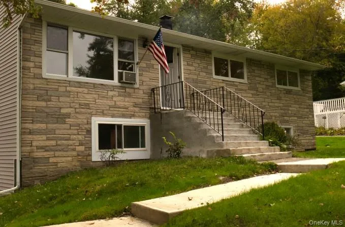 11 Everett Road, Carmel, NY, 3 Bedrooms Bedrooms, 10 Rooms Rooms,2 BathroomsBathrooms,Residential,For Rent,Everett,0,1057439 11 Everett Road, Carmel, NY, 3 Bedrooms Bedrooms, 10 Rooms Rooms,2 BathroomsBathrooms,Residential,For Rent,Everett,0,1057439
