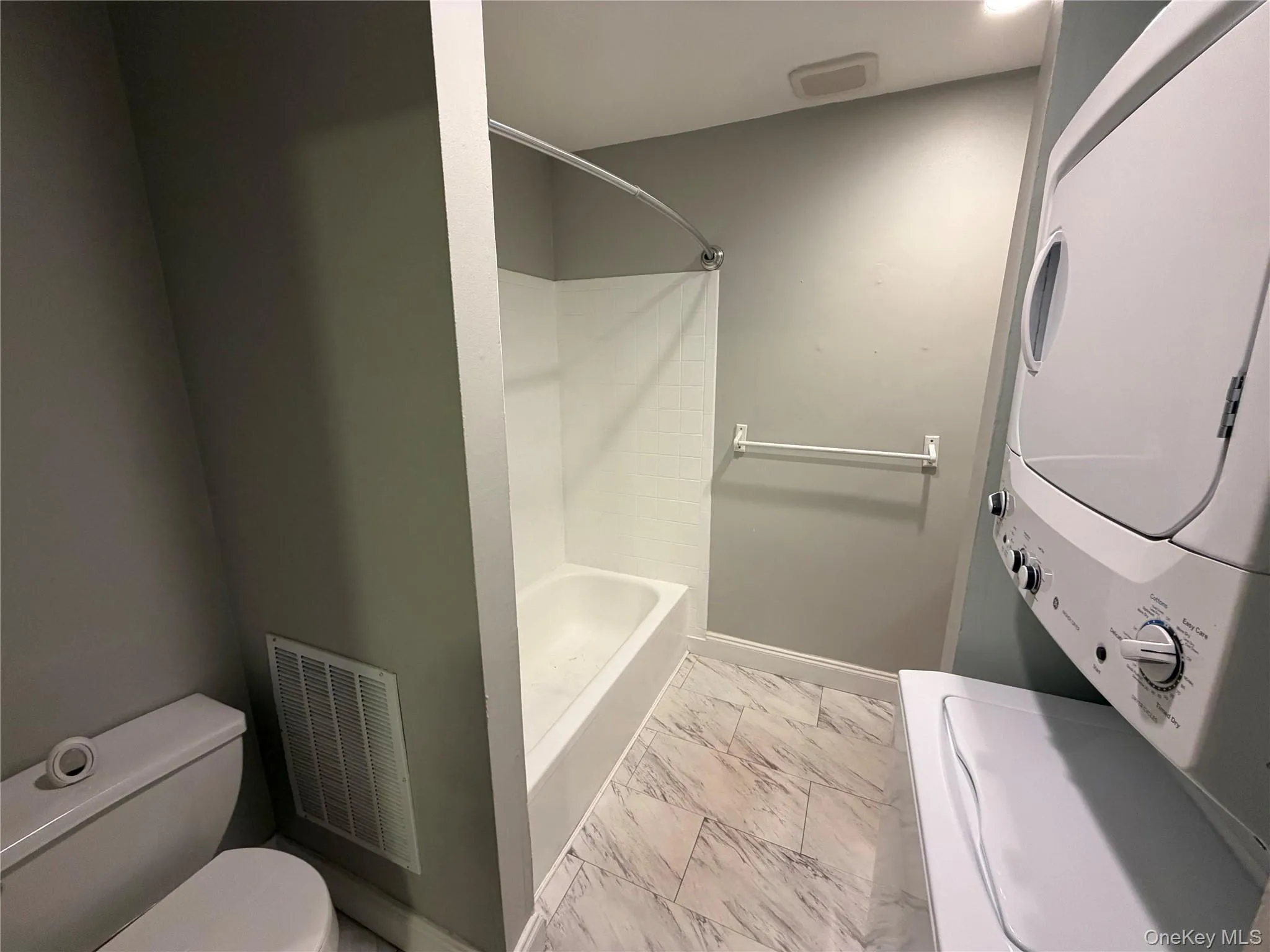14 Fern Court, Fishkill, NY, 1 Bedroom Bedrooms, 4 Rooms Rooms,1 BathroomBathrooms,Residential,For Rent,Fern,0,1057441 14 Fern Court, Fishkill, NY, 1 Bedroom Bedrooms, 4 Rooms Rooms,1 BathroomBathrooms,Residential,For Rent,Fern,0,1057441