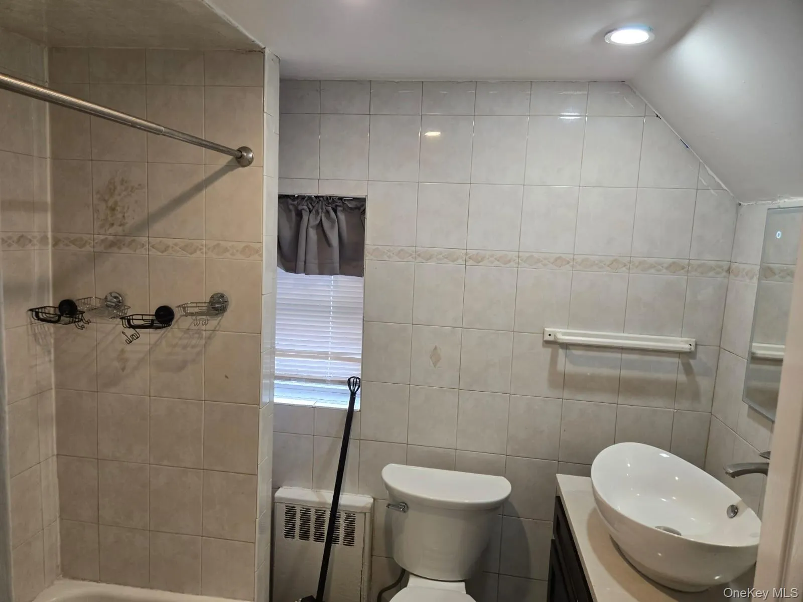 104 ORMONDE Boulevard, Hempstead, NY, 3 Bedroom Bedrooms, 7 Room Rooms,1 BathroomBathrooms,Residential Lease,For Rent,ORMONDE,0,1057452 104 ORMONDE Boulevard, Hempstead, NY, 3 Bedroom Bedrooms, 7 Room Rooms,1 BathroomBathrooms,Residential Lease,For Rent,ORMONDE,0,1057452
