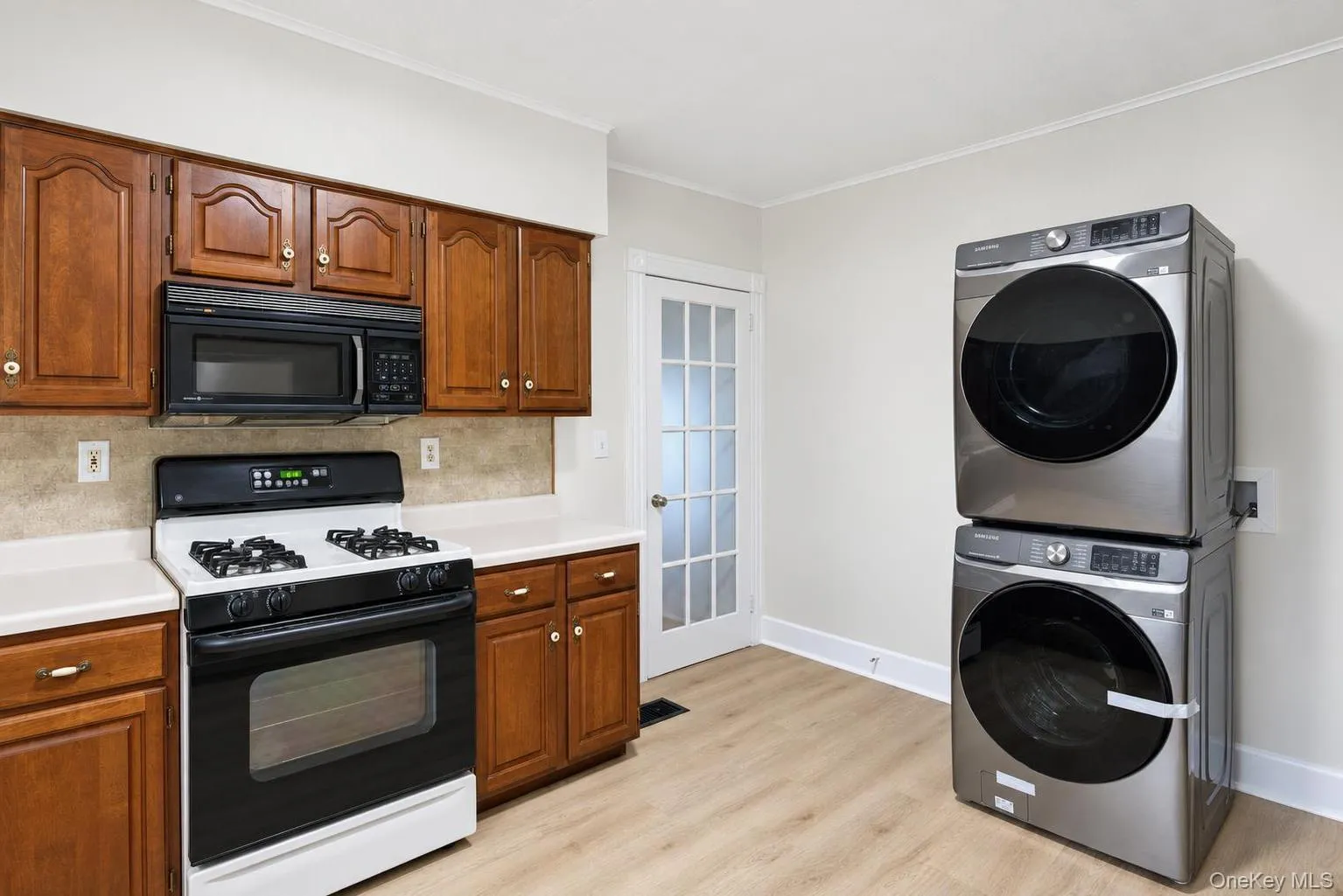 54 Ogden Street, Middletown, NY, 3 Bedrooms Bedrooms, 5 Rooms Rooms,1 BathroomBathrooms,Residential Lease,For Rent,Ogden,0,1057453 54 Ogden Street, Middletown, NY, 3 Bedrooms Bedrooms, 5 Rooms Rooms,1 BathroomBathrooms,Residential Lease,For Rent,Ogden,0,1057453