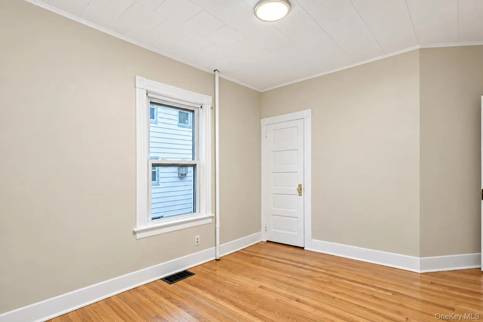 54 Ogden Street, Middletown, NY, 3 Bedrooms Bedrooms, 5 Rooms Rooms,1 BathroomBathrooms,Residential Lease,For Rent,Ogden,0,1057453 54 Ogden Street, Middletown, NY, 3 Bedrooms Bedrooms, 5 Rooms Rooms,1 BathroomBathrooms,Residential Lease,For Rent,Ogden,0,1057453