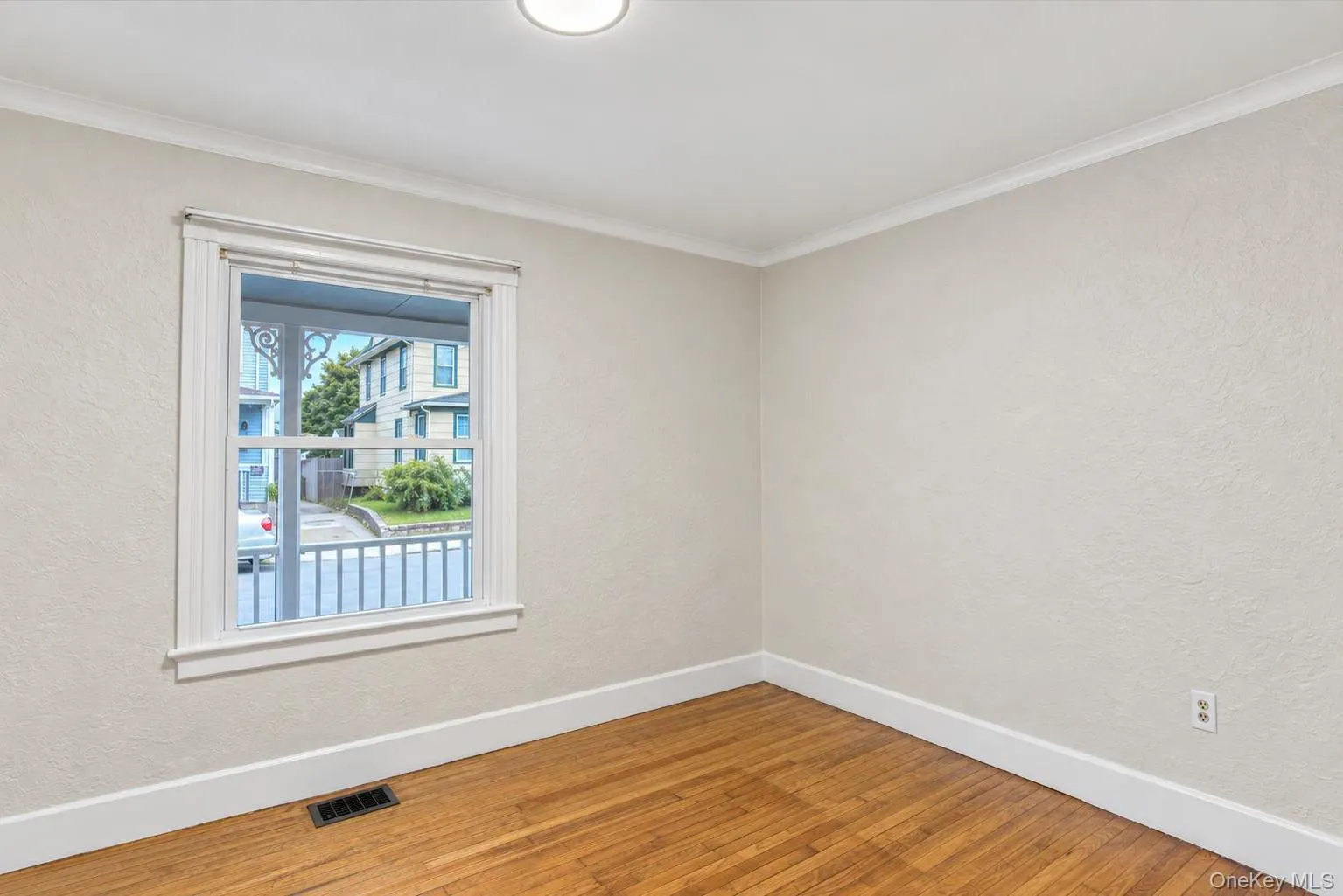 54 Ogden Street, Middletown, NY, 3 Bedrooms Bedrooms, 5 Rooms Rooms,1 BathroomBathrooms,Residential Lease,For Rent,Ogden,0,1057453 54 Ogden Street, Middletown, NY, 3 Bedrooms Bedrooms, 5 Rooms Rooms,1 BathroomBathrooms,Residential Lease,For Rent,Ogden,0,1057453