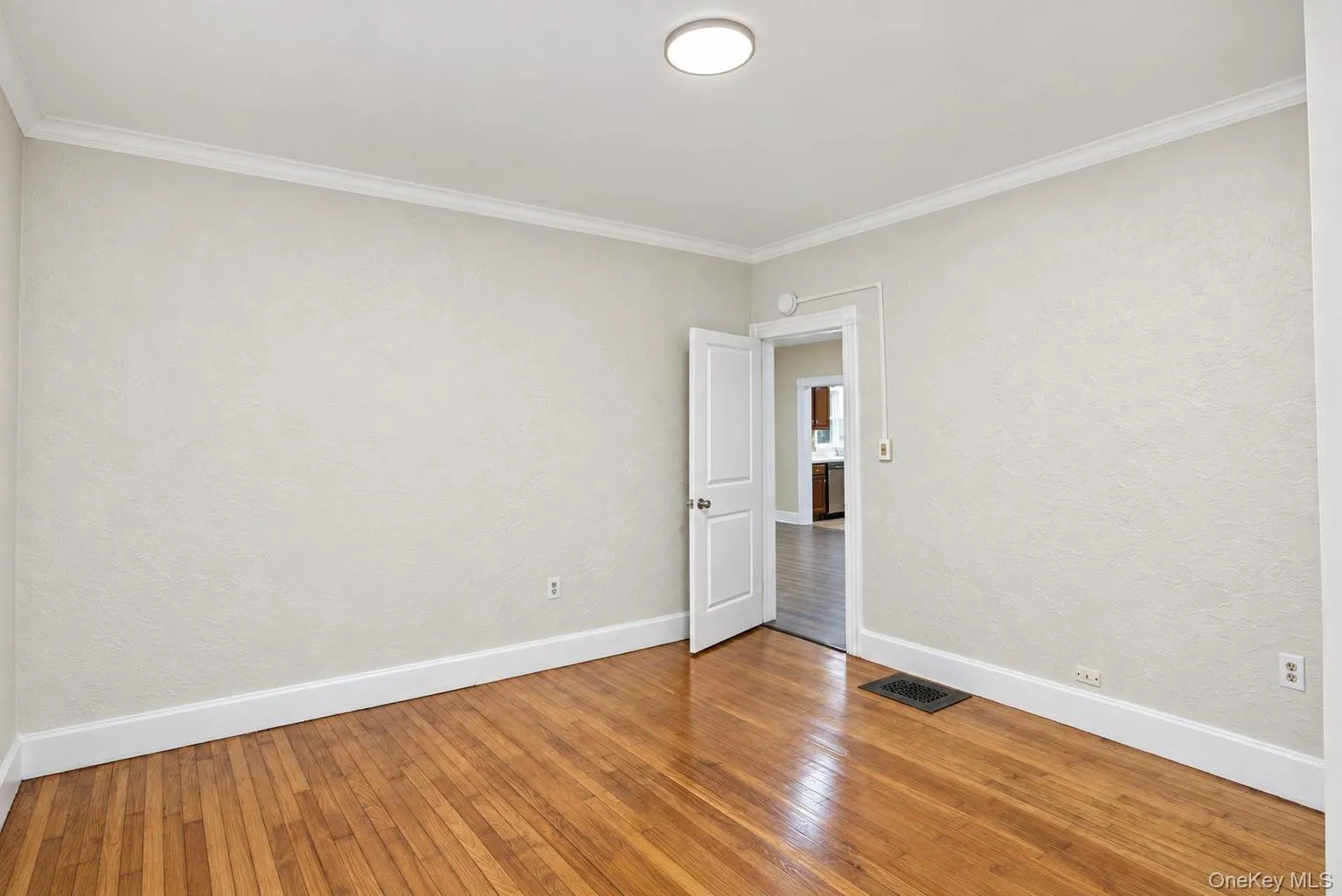 54 Ogden Street, Middletown, NY, 3 Bedrooms Bedrooms, 5 Rooms Rooms,1 BathroomBathrooms,Residential Lease,For Rent,Ogden,0,1057453 54 Ogden Street, Middletown, NY, 3 Bedrooms Bedrooms, 5 Rooms Rooms,1 BathroomBathrooms,Residential Lease,For Rent,Ogden,0,1057453