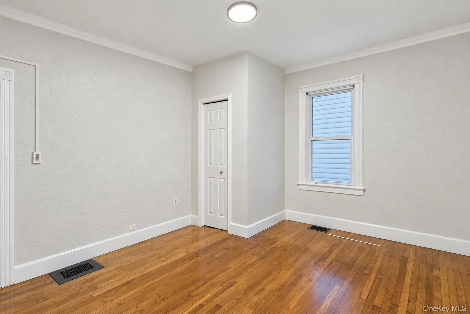 54 Ogden Street, Middletown, NY, 3 Bedrooms Bedrooms, 5 Rooms Rooms,1 BathroomBathrooms,Residential Lease,For Rent,Ogden,0,1057453 54 Ogden Street, Middletown, NY, 3 Bedrooms Bedrooms, 5 Rooms Rooms,1 BathroomBathrooms,Residential Lease,For Rent,Ogden,0,1057453