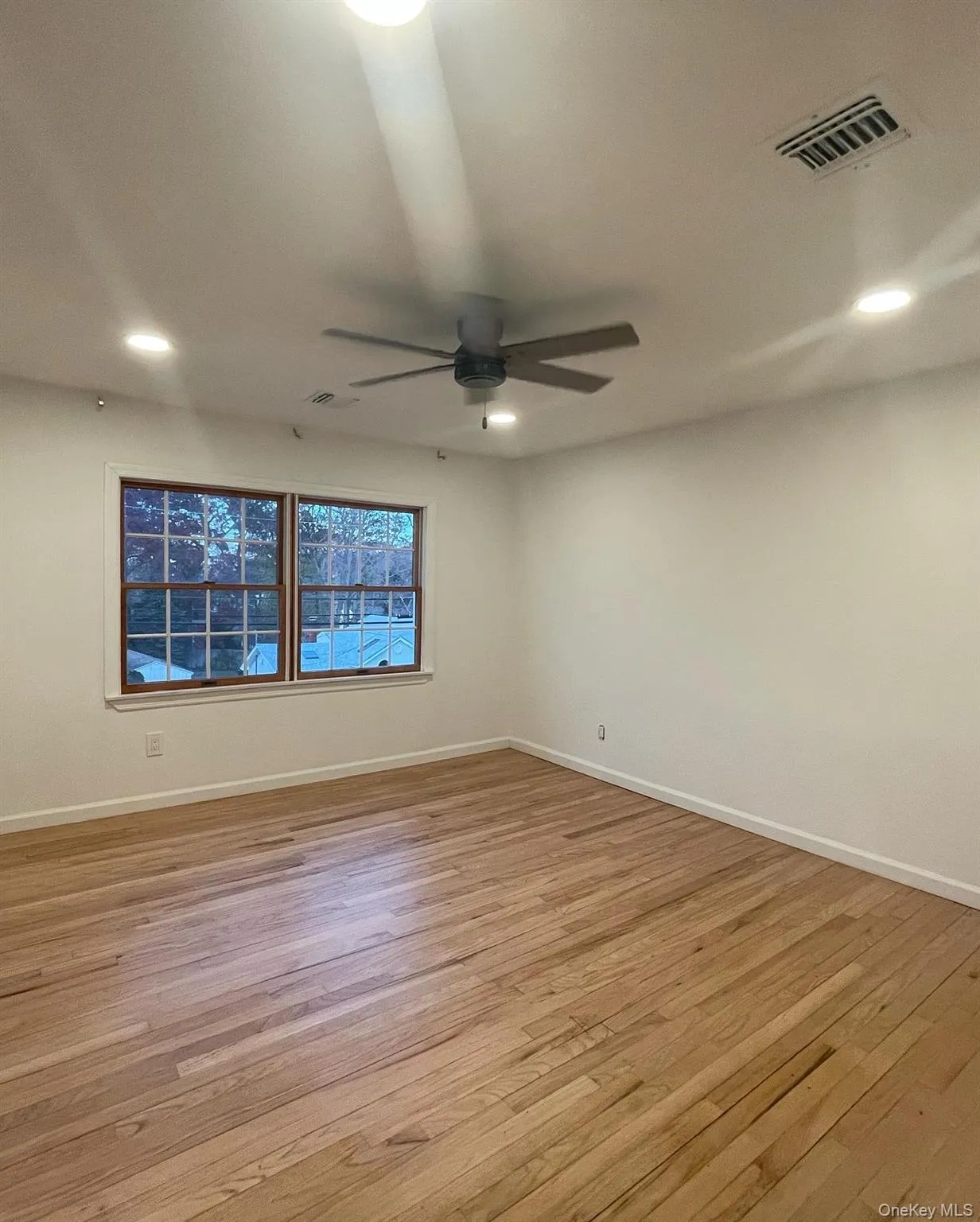 368 Ontario Street, Islip, NY, 4 Bedrooms Bedrooms, 9 Rooms Rooms,3 BathroomsBathrooms,Residential Lease,For Rent,Ontario,0,1057462 368 Ontario Street, Islip, NY, 4 Bedrooms Bedrooms, 9 Rooms Rooms,3 BathroomsBathrooms,Residential Lease,For Rent,Ontario,0,1057462
