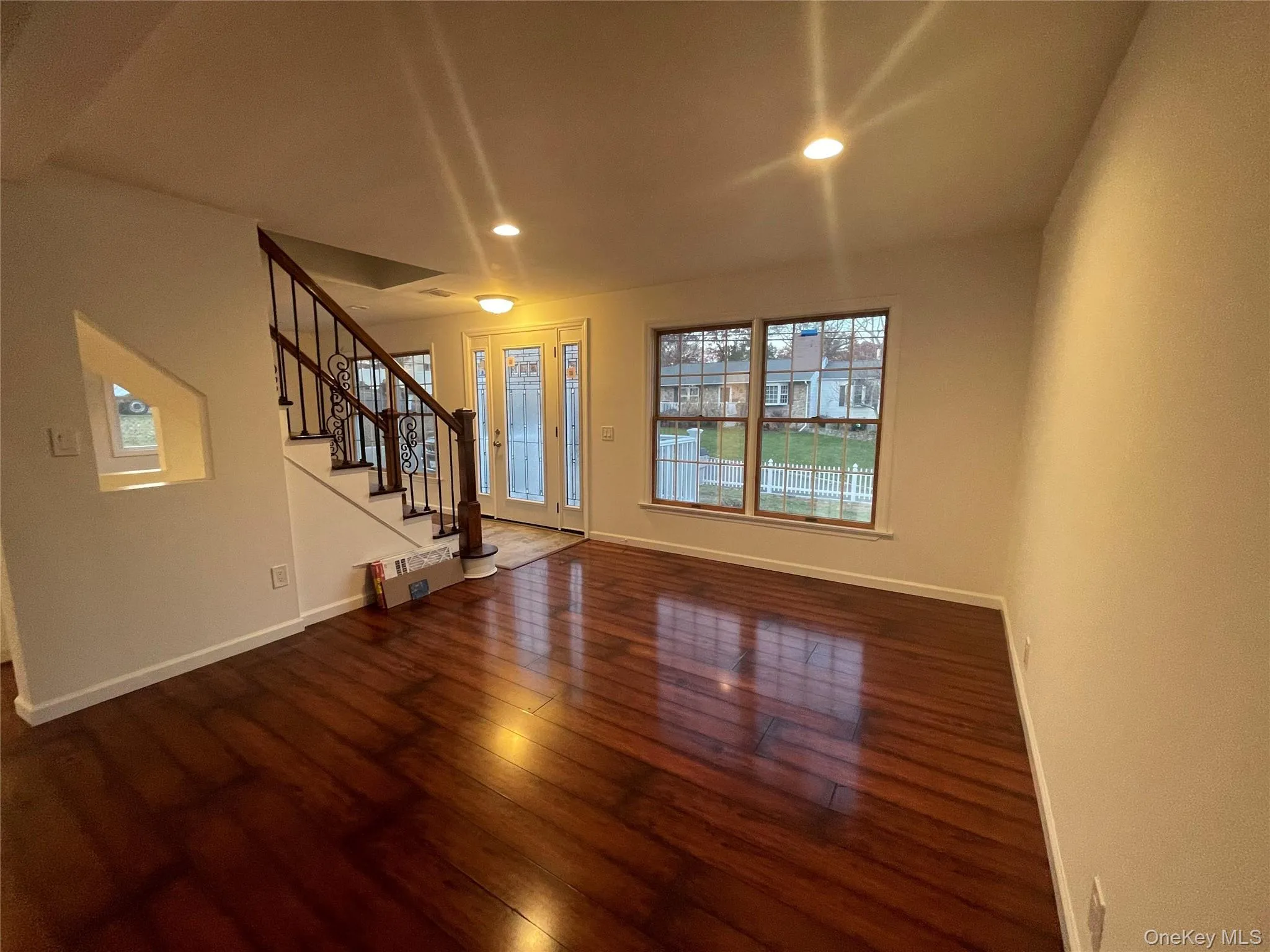 368 Ontario Street, Islip, NY, 4 Bedrooms Bedrooms, 9 Rooms Rooms,3 BathroomsBathrooms,Residential Lease,For Rent,Ontario,0,1057462 368 Ontario Street, Islip, NY, 4 Bedrooms Bedrooms, 9 Rooms Rooms,3 BathroomsBathrooms,Residential Lease,For Rent,Ontario,0,1057462