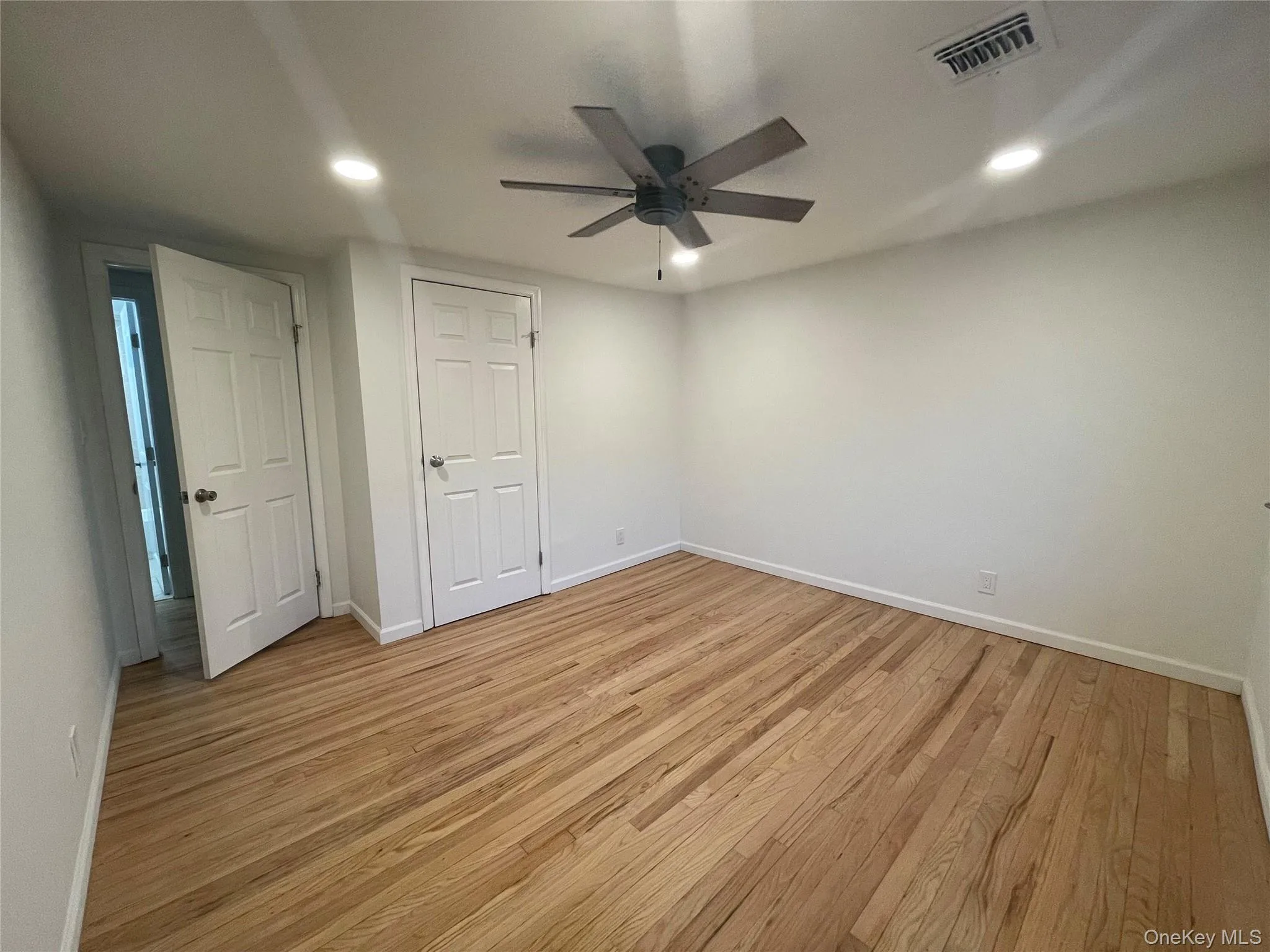 368 Ontario Street, Islip, NY, 4 Bedrooms Bedrooms, 9 Rooms Rooms,3 BathroomsBathrooms,Residential Lease,For Rent,Ontario,0,1057462 368 Ontario Street, Islip, NY, 4 Bedrooms Bedrooms, 9 Rooms Rooms,3 BathroomsBathrooms,Residential Lease,For Rent,Ontario,0,1057462