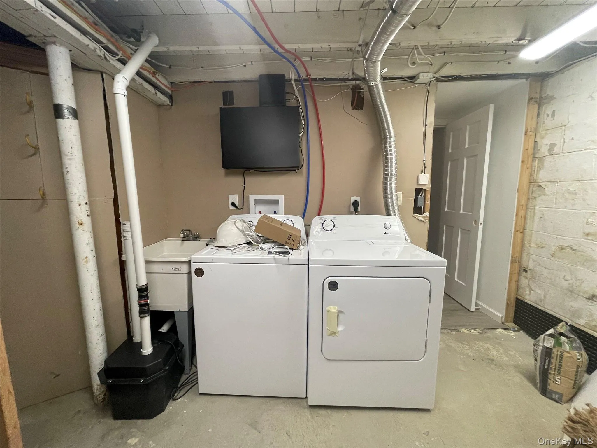 368 Ontario Street, Islip, NY, 4 Bedrooms Bedrooms, 9 Rooms Rooms,3 BathroomsBathrooms,Residential Lease,For Rent,Ontario,0,1057462 368 Ontario Street, Islip, NY, 4 Bedrooms Bedrooms, 9 Rooms Rooms,3 BathroomsBathrooms,Residential Lease,For Rent,Ontario,0,1057462
