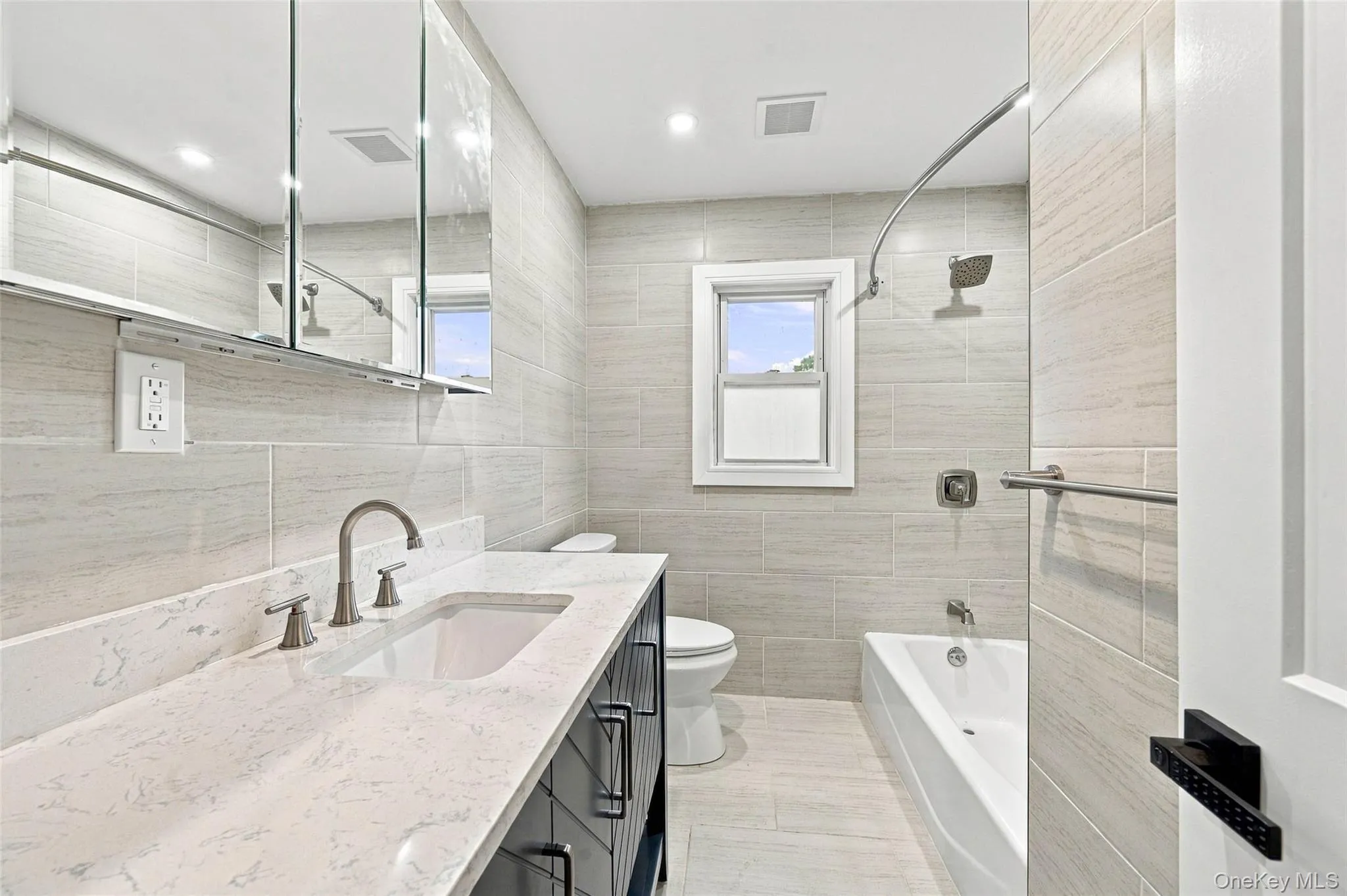 60 Mirin Avenue, Hempstead, NY, 4 Bedrooms Bedrooms, 7 Rooms Rooms,2 BathroomsBathrooms,Residential Lease,For Rent,Mirin,0,1057466 60 Mirin Avenue, Hempstead, NY, 4 Bedrooms Bedrooms, 7 Rooms Rooms,2 BathroomsBathrooms,Residential Lease,For Rent,Mirin,0,1057466