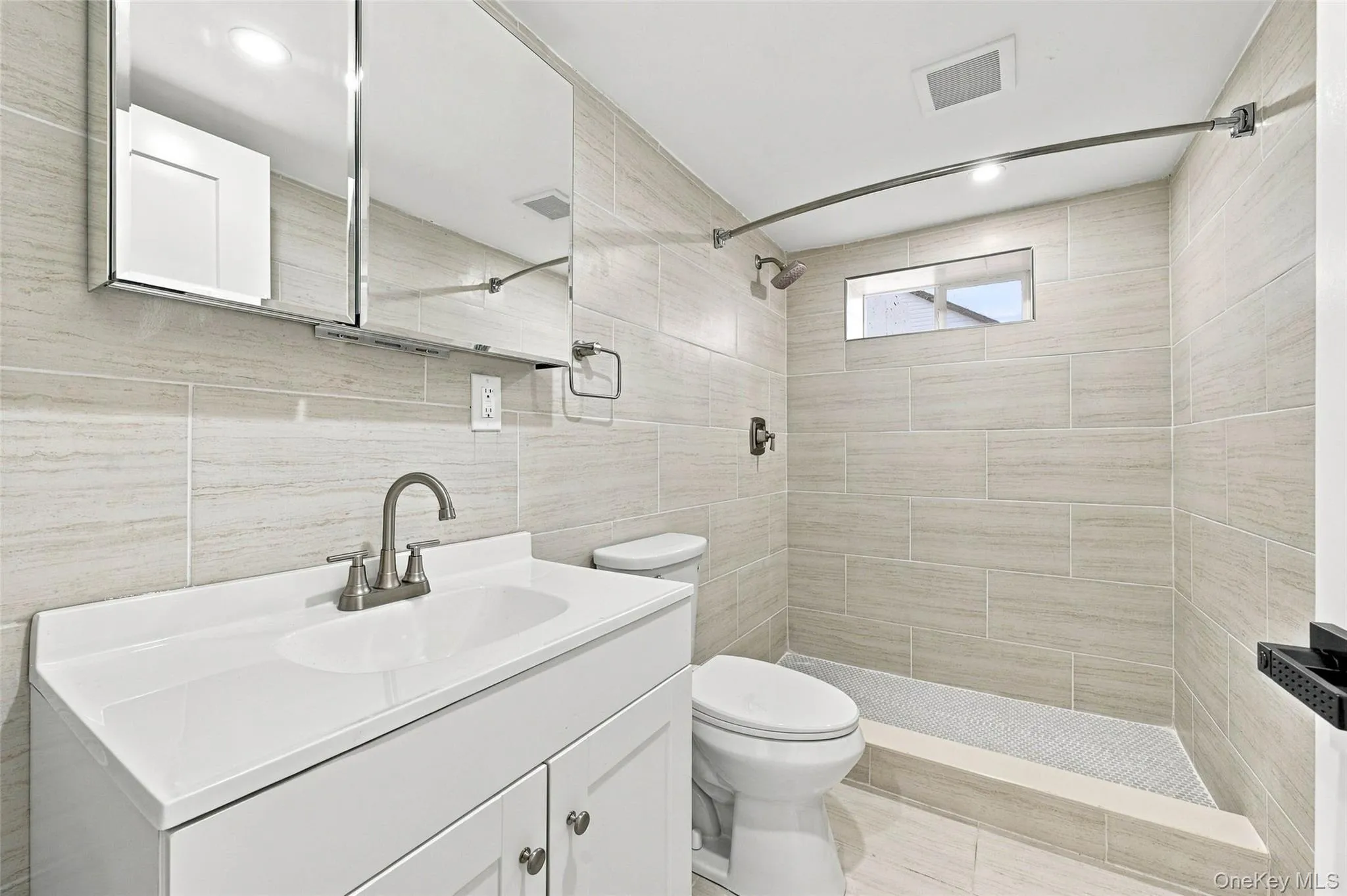 60 Mirin Avenue, Hempstead, NY, 4 Bedrooms Bedrooms, 7 Rooms Rooms,2 BathroomsBathrooms,Residential Lease,For Rent,Mirin,0,1057466 60 Mirin Avenue, Hempstead, NY, 4 Bedrooms Bedrooms, 7 Rooms Rooms,2 BathroomsBathrooms,Residential Lease,For Rent,Mirin,0,1057466