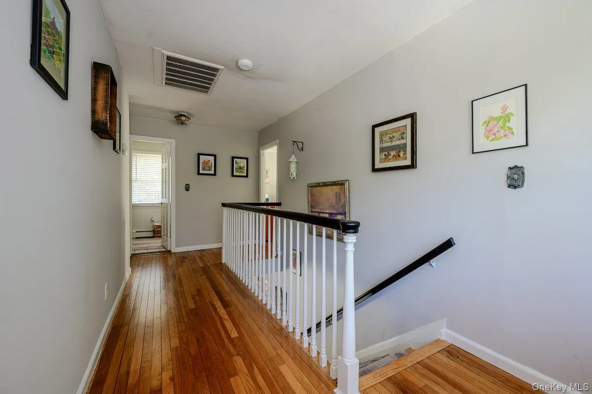 12 Knoll Crest, Brookhaven, NY, 4 Bedrooms Bedrooms, 9 Rooms Rooms,2 BathroomsBathrooms,Residential,For Rent,Knoll,0,1057467 12 Knoll Crest, Brookhaven, NY, 4 Bedrooms Bedrooms, 9 Rooms Rooms,2 BathroomsBathrooms,Residential,For Rent,Knoll,0,1057467