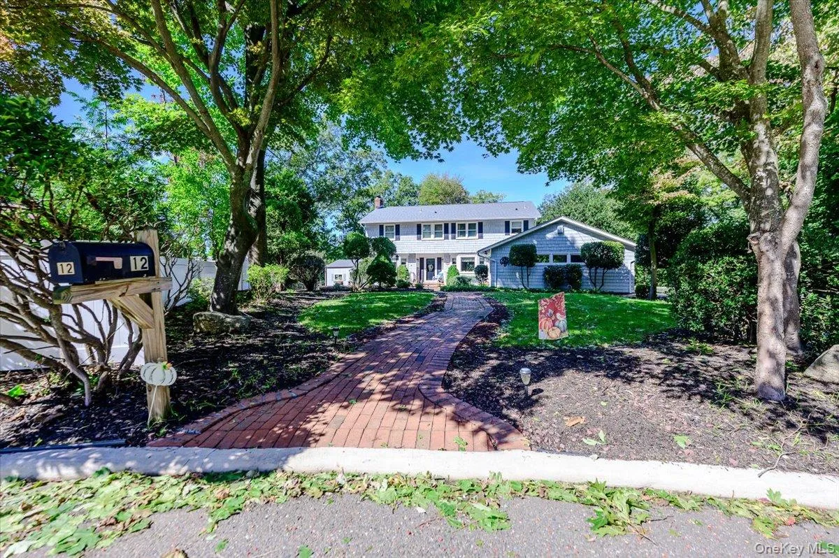 12 Knoll Crest, Brookhaven, NY, 4 Bedrooms Bedrooms, 9 Rooms Rooms,2 BathroomsBathrooms,Residential,For Rent,Knoll,0,1057467 12 Knoll Crest, Brookhaven, NY, 4 Bedrooms Bedrooms, 9 Rooms Rooms,2 BathroomsBathrooms,Residential,For Rent,Knoll,0,1057467