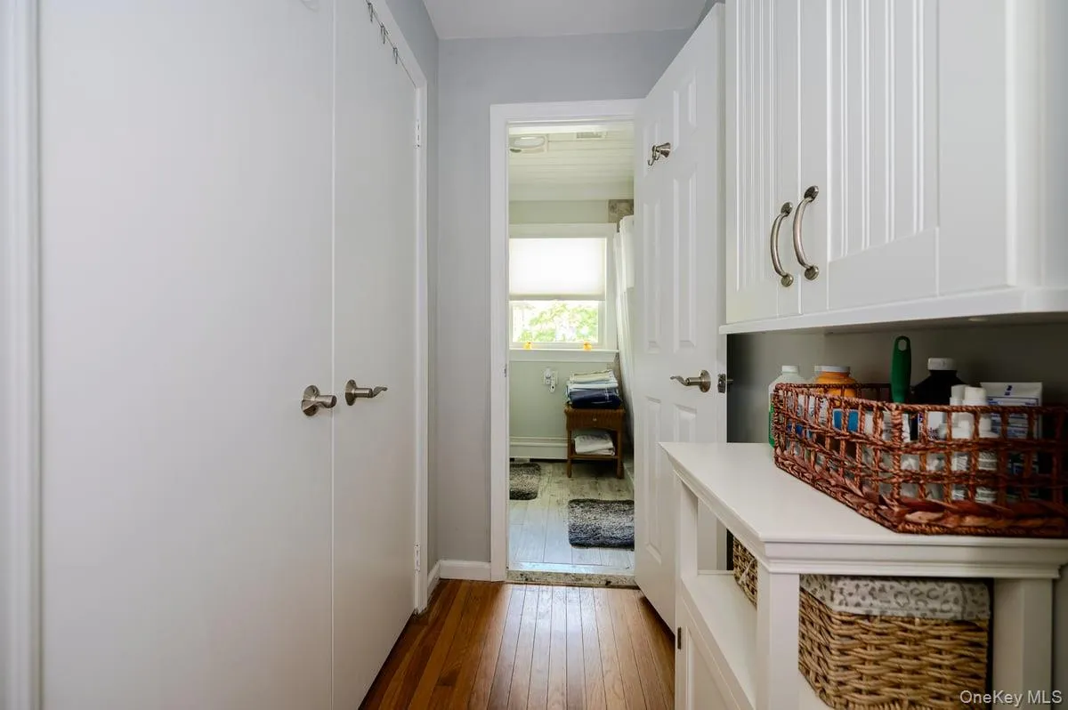12 Knoll Crest, Brookhaven, NY, 4 Bedrooms Bedrooms, 9 Rooms Rooms,2 BathroomsBathrooms,Residential,For Rent,Knoll,0,1057467 12 Knoll Crest, Brookhaven, NY, 4 Bedrooms Bedrooms, 9 Rooms Rooms,2 BathroomsBathrooms,Residential,For Rent,Knoll,0,1057467