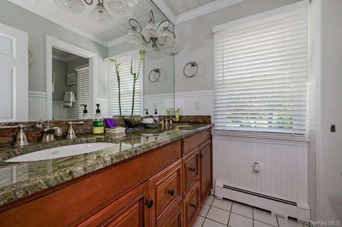 12 Knoll Crest, Brookhaven, NY, 4 Bedrooms Bedrooms, 9 Rooms Rooms,2 BathroomsBathrooms,Residential,For Rent,Knoll,0,1057467 12 Knoll Crest, Brookhaven, NY, 4 Bedrooms Bedrooms, 9 Rooms Rooms,2 BathroomsBathrooms,Residential,For Rent,Knoll,0,1057467