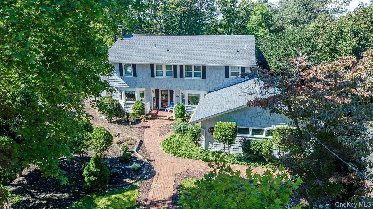 12 Knoll Crest, Brookhaven, NY, 4 Bedrooms Bedrooms, 9 Rooms Rooms,2 BathroomsBathrooms,Residential,For Rent,Knoll,0,1057467 12 Knoll Crest, Brookhaven, NY, 4 Bedrooms Bedrooms, 9 Rooms Rooms,2 BathroomsBathrooms,Residential,For Rent,Knoll,0,1057467