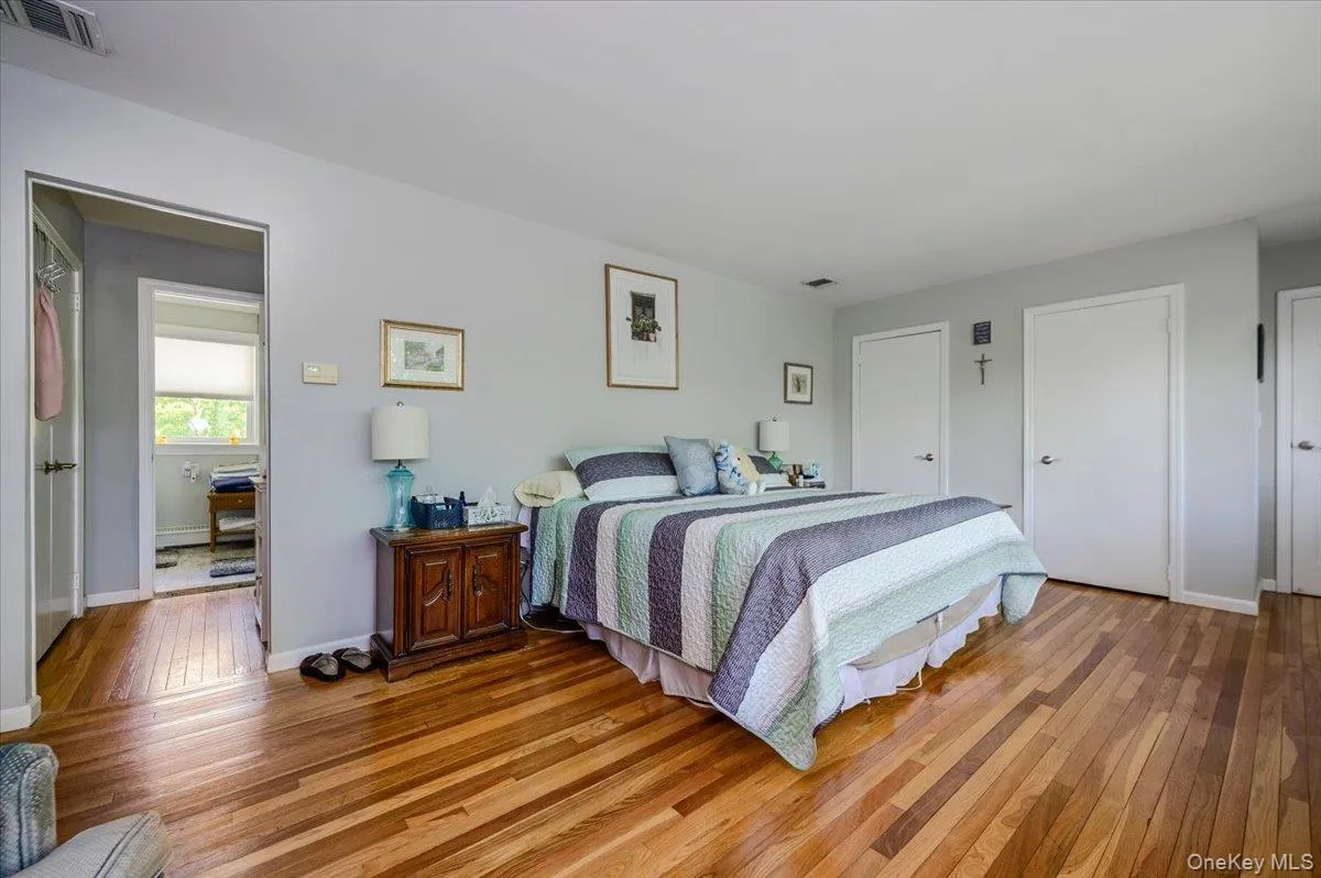 12 Knoll Crest, Brookhaven, NY, 4 Bedrooms Bedrooms, 9 Rooms Rooms,2 BathroomsBathrooms,Residential,For Rent,Knoll,0,1057467 12 Knoll Crest, Brookhaven, NY, 4 Bedrooms Bedrooms, 9 Rooms Rooms,2 BathroomsBathrooms,Residential,For Rent,Knoll,0,1057467