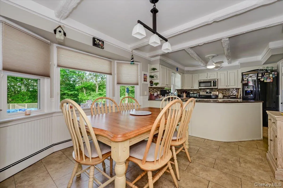 12 Knoll Crest, Brookhaven, NY, 4 Bedrooms Bedrooms, 9 Rooms Rooms,2 BathroomsBathrooms,Residential,For Rent,Knoll,0,1057467 12 Knoll Crest, Brookhaven, NY, 4 Bedrooms Bedrooms, 9 Rooms Rooms,2 BathroomsBathrooms,Residential,For Rent,Knoll,0,1057467