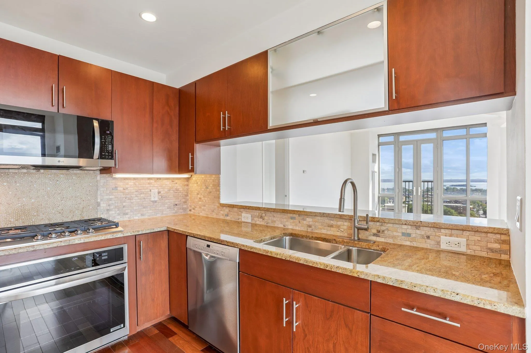 175 Huguenot Street, New Rochelle, NY, 2 Bedrooms Bedrooms, 4 Rooms Rooms,2 BathroomsBathrooms,Residential,For Rent,Huguenot,0,1057468 175 Huguenot Street, New Rochelle, NY, 2 Bedrooms Bedrooms, 4 Rooms Rooms,2 BathroomsBathrooms,Residential,For Rent,Huguenot,0,1057468