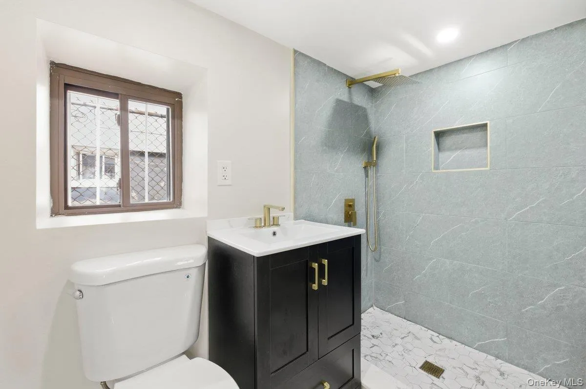 134-51 173rd Street, New York, NY, 3 Bedrooms Bedrooms, 7 Rooms Rooms,2 BathroomsBathrooms,Residential,For Rent,173rd,0,1057471 134-51 173rd Street, New York, NY, 3 Bedrooms Bedrooms, 7 Rooms Rooms,2 BathroomsBathrooms,Residential,For Rent,173rd,0,1057471