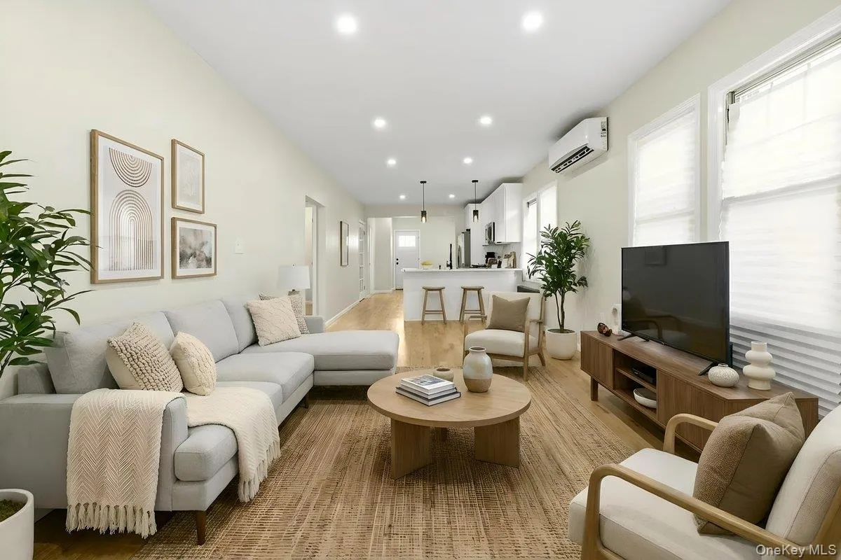 134-51 173rd Street, New York, NY, 3 Bedrooms Bedrooms, 7 Rooms Rooms,2 BathroomsBathrooms,Residential,For Rent,173rd,0,1057471 134-51 173rd Street, New York, NY, 3 Bedrooms Bedrooms, 7 Rooms Rooms,2 BathroomsBathrooms,Residential,For Rent,173rd,0,1057471