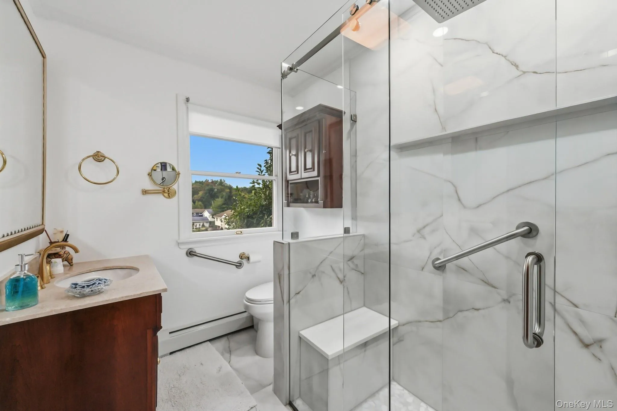 Stunning zero entry shower with bench Stunning zero entry shower with bench
