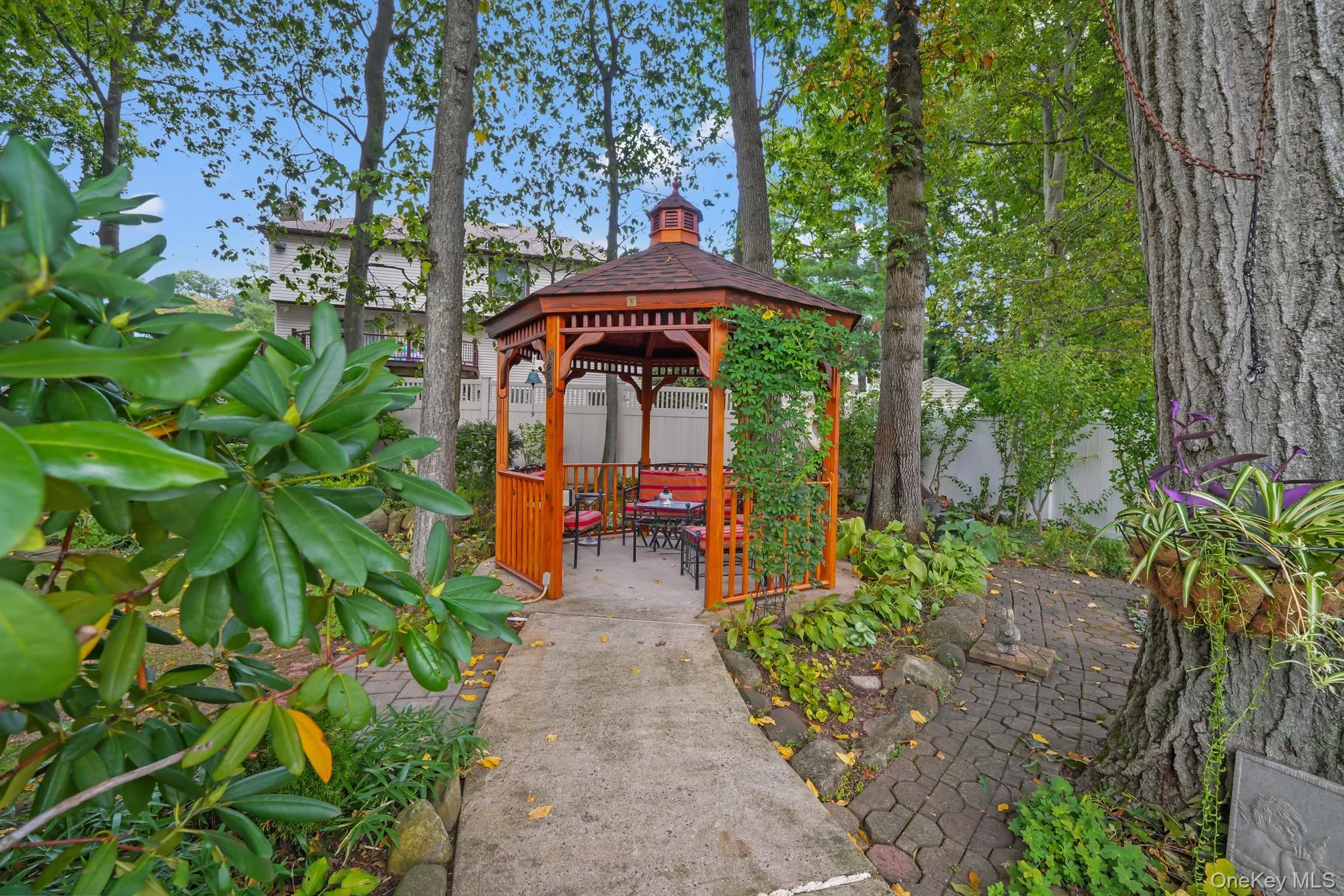 Gazebo with lighting Gazebo with lighting