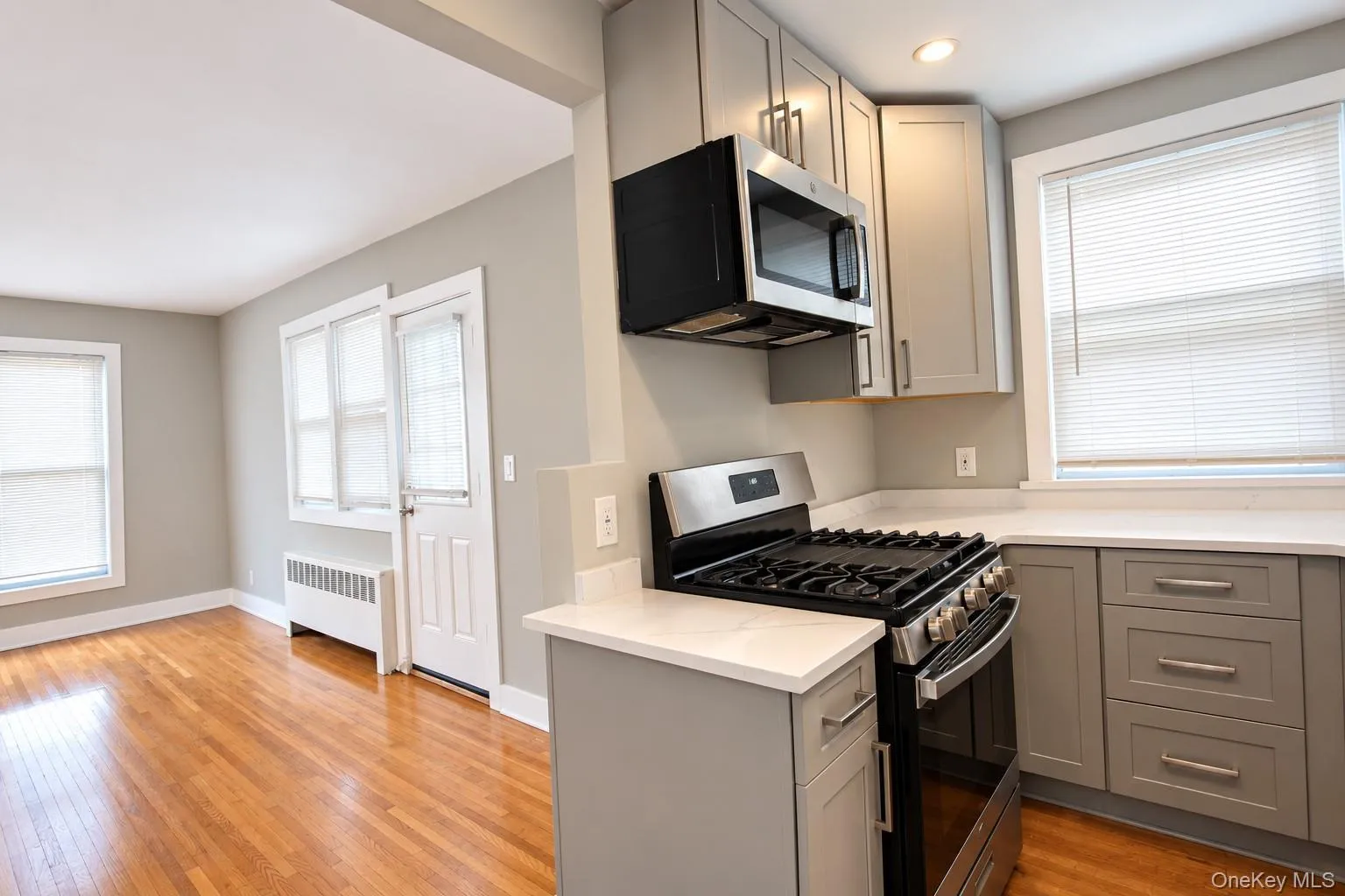 242 Broadway, Long Beach, NY, 2 Bedrooms Bedrooms, 4 Rooms Rooms,1 BathroomBathrooms,Residential Lease,For Rent,Broadway,0,1057474 242 Broadway, Long Beach, NY, 2 Bedrooms Bedrooms, 4 Rooms Rooms,1 BathroomBathrooms,Residential Lease,For Rent,Broadway,0,1057474