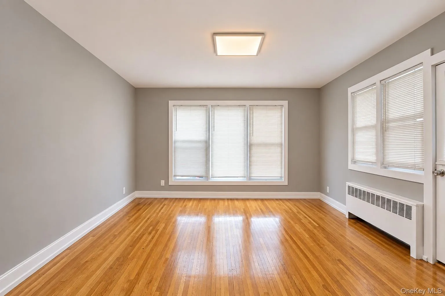 242 Broadway, Long Beach, NY, 2 Bedrooms Bedrooms, 4 Rooms Rooms,1 BathroomBathrooms,Residential Lease,For Rent,Broadway,0,1057474 242 Broadway, Long Beach, NY, 2 Bedrooms Bedrooms, 4 Rooms Rooms,1 BathroomBathrooms,Residential Lease,For Rent,Broadway,0,1057474