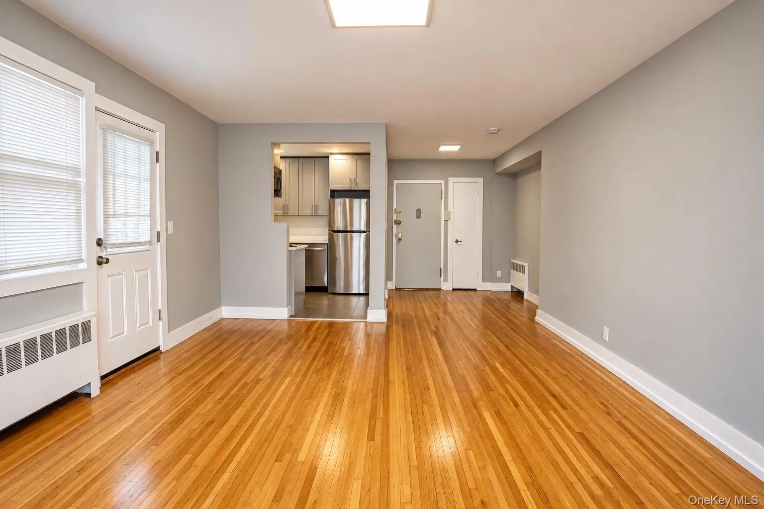 242 Broadway, Long Beach, NY, 2 Bedrooms Bedrooms, 4 Rooms Rooms,1 BathroomBathrooms,Residential Lease,For Rent,Broadway,0,1057474 242 Broadway, Long Beach, NY, 2 Bedrooms Bedrooms, 4 Rooms Rooms,1 BathroomBathrooms,Residential Lease,For Rent,Broadway,0,1057474