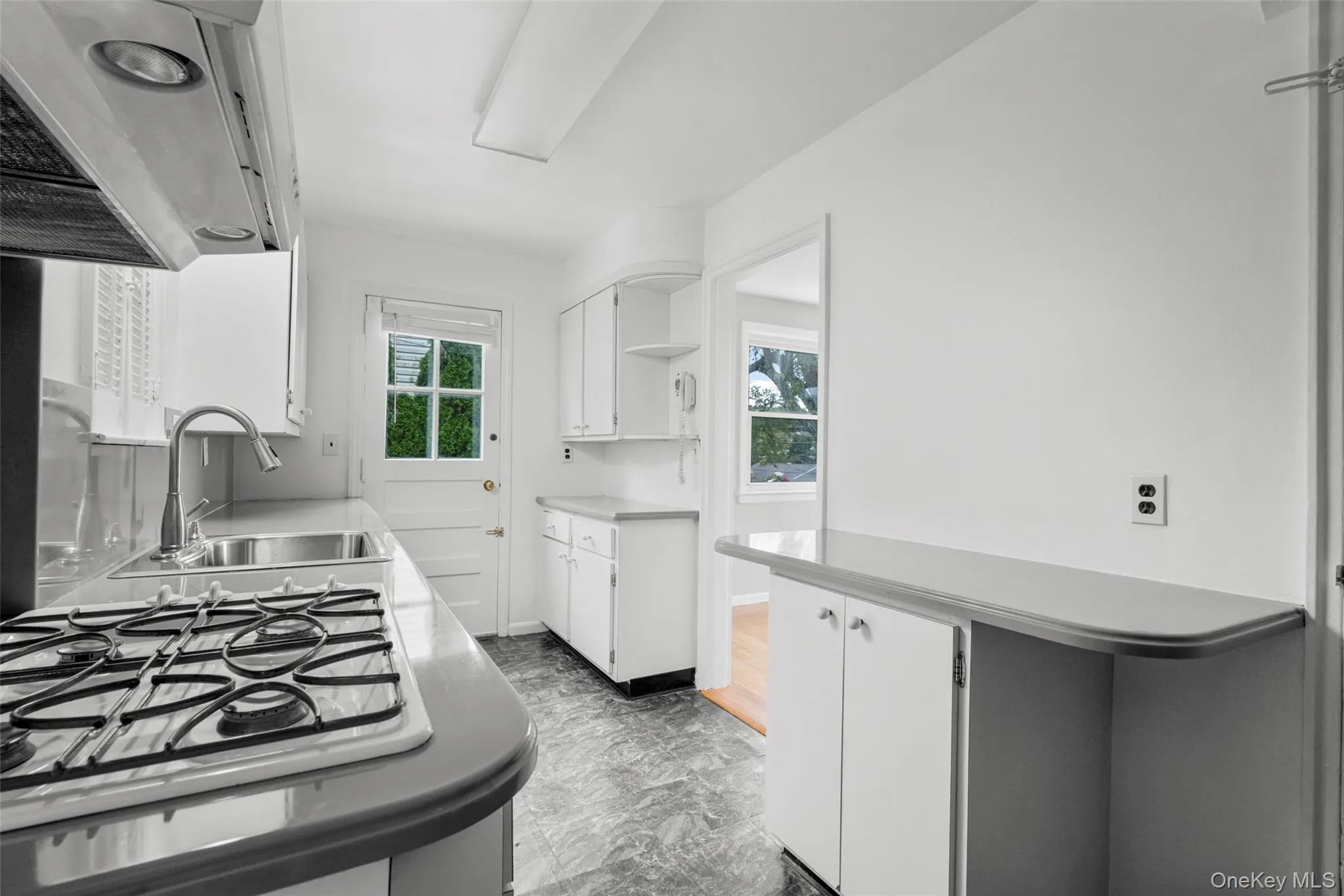 47 Whitman Road, Yonkers, NY, 4 Bedrooms Bedrooms, 11 Rooms Rooms,2 BathroomsBathrooms,Residential,For Rent,Whitman,0,1057476 47 Whitman Road, Yonkers, NY, 4 Bedrooms Bedrooms, 11 Rooms Rooms,2 BathroomsBathrooms,Residential,For Rent,Whitman,0,1057476