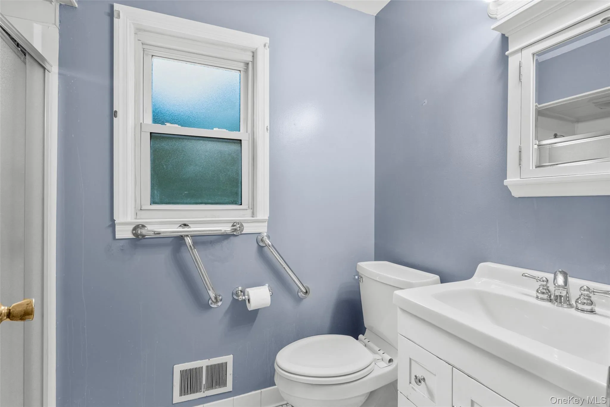 47 Whitman Road, Yonkers, NY, 4 Bedrooms Bedrooms, 11 Rooms Rooms,2 BathroomsBathrooms,Residential,For Rent,Whitman,0,1057476 47 Whitman Road, Yonkers, NY, 4 Bedrooms Bedrooms, 11 Rooms Rooms,2 BathroomsBathrooms,Residential,For Rent,Whitman,0,1057476