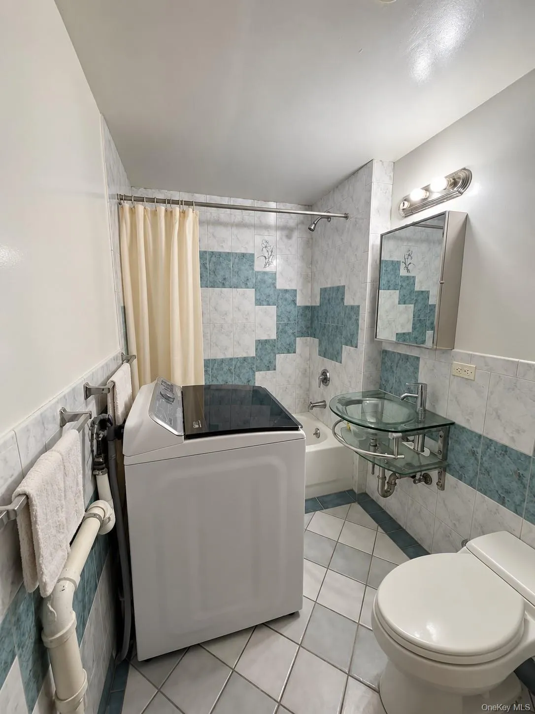 14336 37th Avenue, New York, NY, 2 Bedrooms Bedrooms, 4 Rooms Rooms,2 BathroomsBathrooms,Residential,For Rent,37th,0,1057477 14336 37th Avenue, New York, NY, 2 Bedrooms Bedrooms, 4 Rooms Rooms,2 BathroomsBathrooms,Residential,For Rent,37th,0,1057477