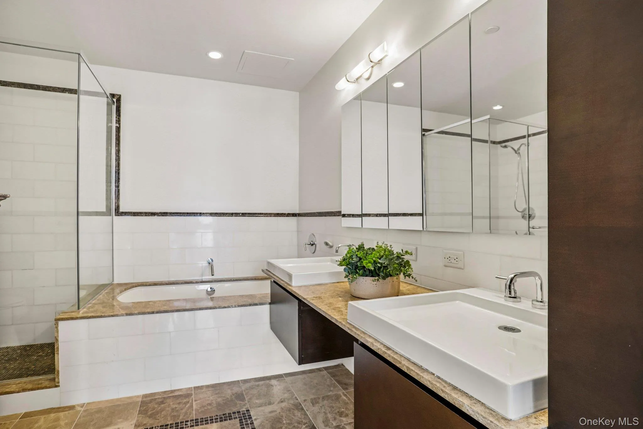 175 Huguenot Street, New Rochelle, NY, 2 Bedrooms Bedrooms, 5 Rooms Rooms,2 BathroomsBathrooms,Residential,For Rent,Huguenot,0,1057482 175 Huguenot Street, New Rochelle, NY, 2 Bedrooms Bedrooms, 5 Rooms Rooms,2 BathroomsBathrooms,Residential,For Rent,Huguenot,0,1057482