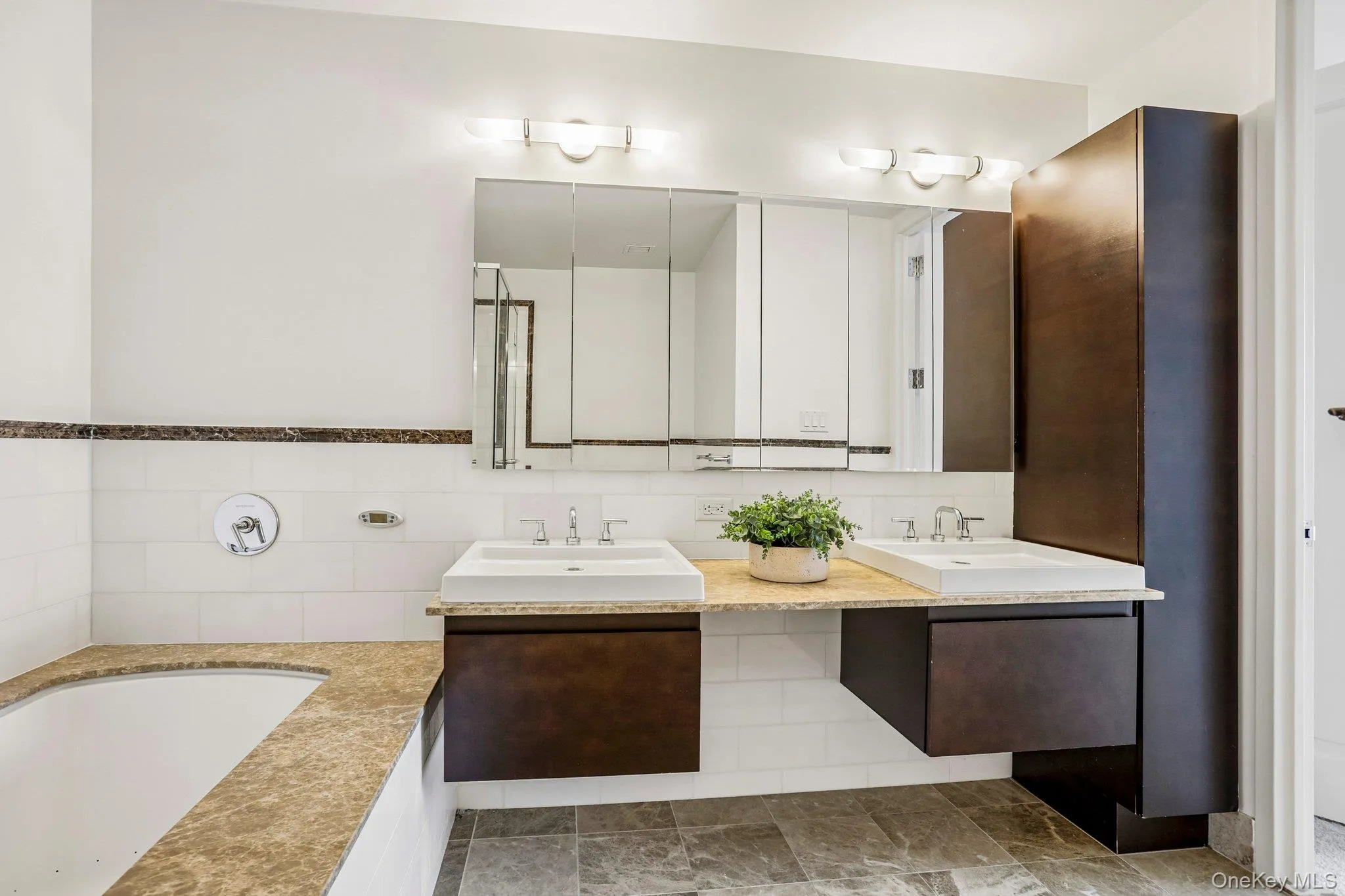 175 Huguenot Street, New Rochelle, NY, 2 Bedrooms Bedrooms, 5 Rooms Rooms,2 BathroomsBathrooms,Residential,For Rent,Huguenot,0,1057482 175 Huguenot Street, New Rochelle, NY, 2 Bedrooms Bedrooms, 5 Rooms Rooms,2 BathroomsBathrooms,Residential,For Rent,Huguenot,0,1057482