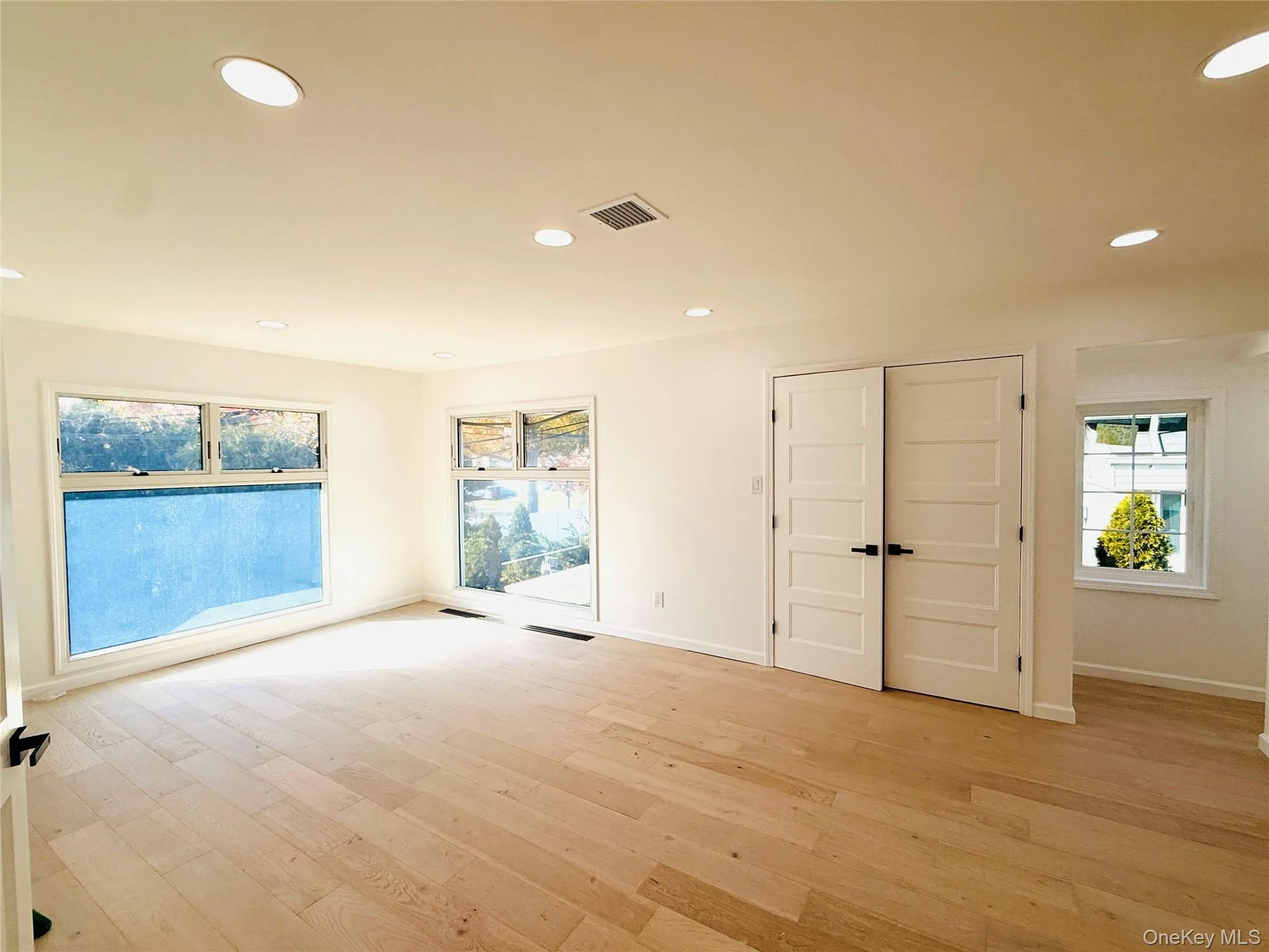 65 Mellow Ln, Oyster Bay, NY, 5 Bedrooms Bedrooms, 13 Rooms Rooms,5 BathroomsBathrooms,Residential,For Rent,Mellow Ln,0,1057483 65 Mellow Ln, Oyster Bay, NY, 5 Bedrooms Bedrooms, 13 Rooms Rooms,5 BathroomsBathrooms,Residential,For Rent,Mellow Ln,0,1057483