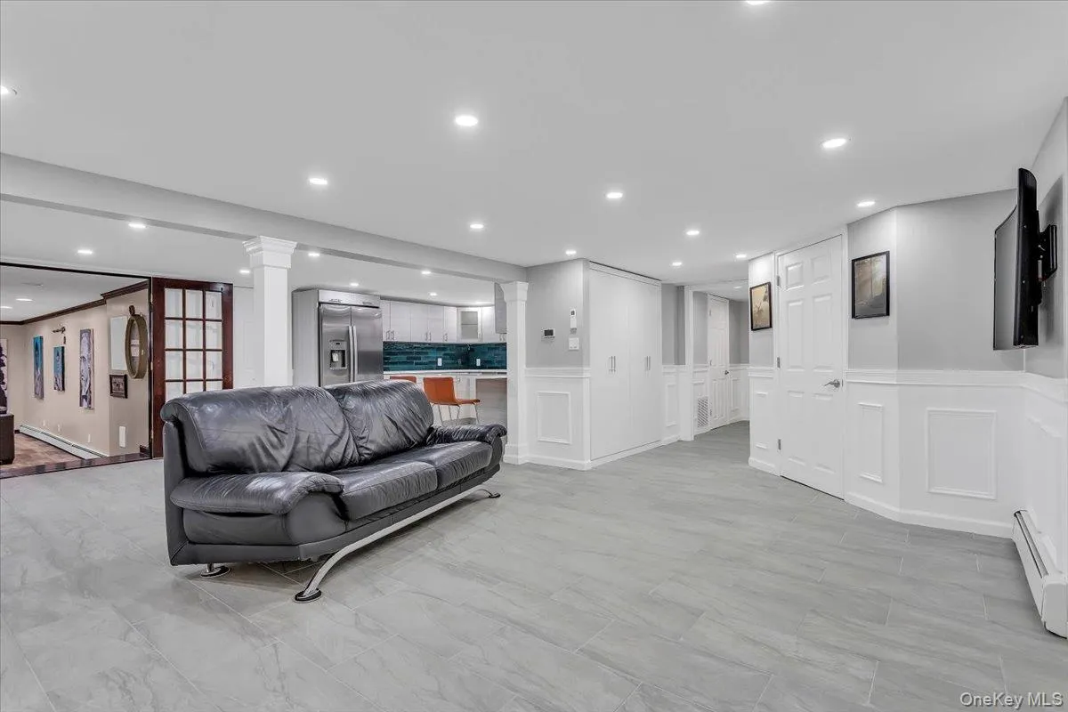 21 Buttonwood Drive, Huntington, NY, 6 Bedrooms Bedrooms, 11 Rooms Rooms,3 BathroomsBathrooms,Residential,For Rent,Buttonwood,0,1057484 21 Buttonwood Drive, Huntington, NY, 6 Bedrooms Bedrooms, 11 Rooms Rooms,3 BathroomsBathrooms,Residential,For Rent,Buttonwood,0,1057484