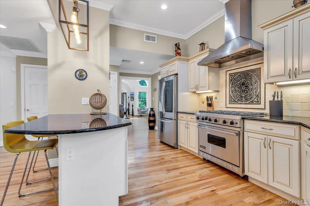 21 Buttonwood Drive, Huntington, NY, 6 Bedrooms Bedrooms, 11 Rooms Rooms,3 BathroomsBathrooms,Residential,For Rent,Buttonwood,0,1057484 21 Buttonwood Drive, Huntington, NY, 6 Bedrooms Bedrooms, 11 Rooms Rooms,3 BathroomsBathrooms,Residential,For Rent,Buttonwood,0,1057484