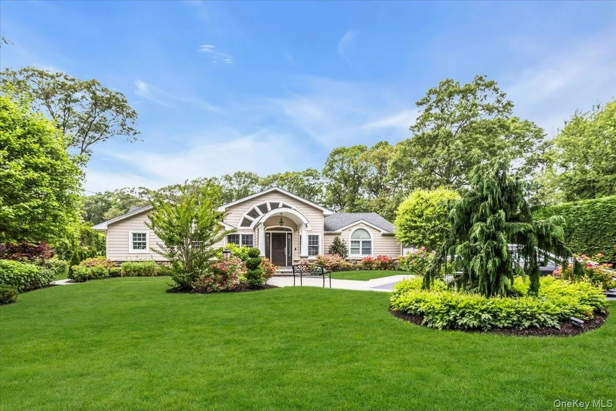 21 Buttonwood Drive, Huntington, NY, 6 Bedrooms Bedrooms, 11 Rooms Rooms,3 BathroomsBathrooms,Residential,For Rent,Buttonwood,0,1057484 21 Buttonwood Drive, Huntington, NY, 6 Bedrooms Bedrooms, 11 Rooms Rooms,3 BathroomsBathrooms,Residential,For Rent,Buttonwood,0,1057484