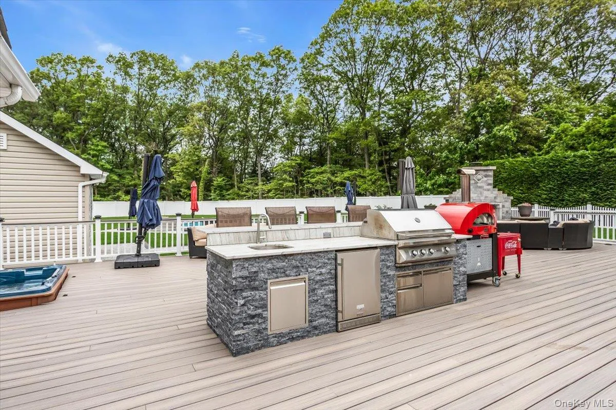 21 Buttonwood Drive, Huntington, NY, 6 Bedrooms Bedrooms, 11 Rooms Rooms,3 BathroomsBathrooms,Residential,For Rent,Buttonwood,0,1057484 21 Buttonwood Drive, Huntington, NY, 6 Bedrooms Bedrooms, 11 Rooms Rooms,3 BathroomsBathrooms,Residential,For Rent,Buttonwood,0,1057484