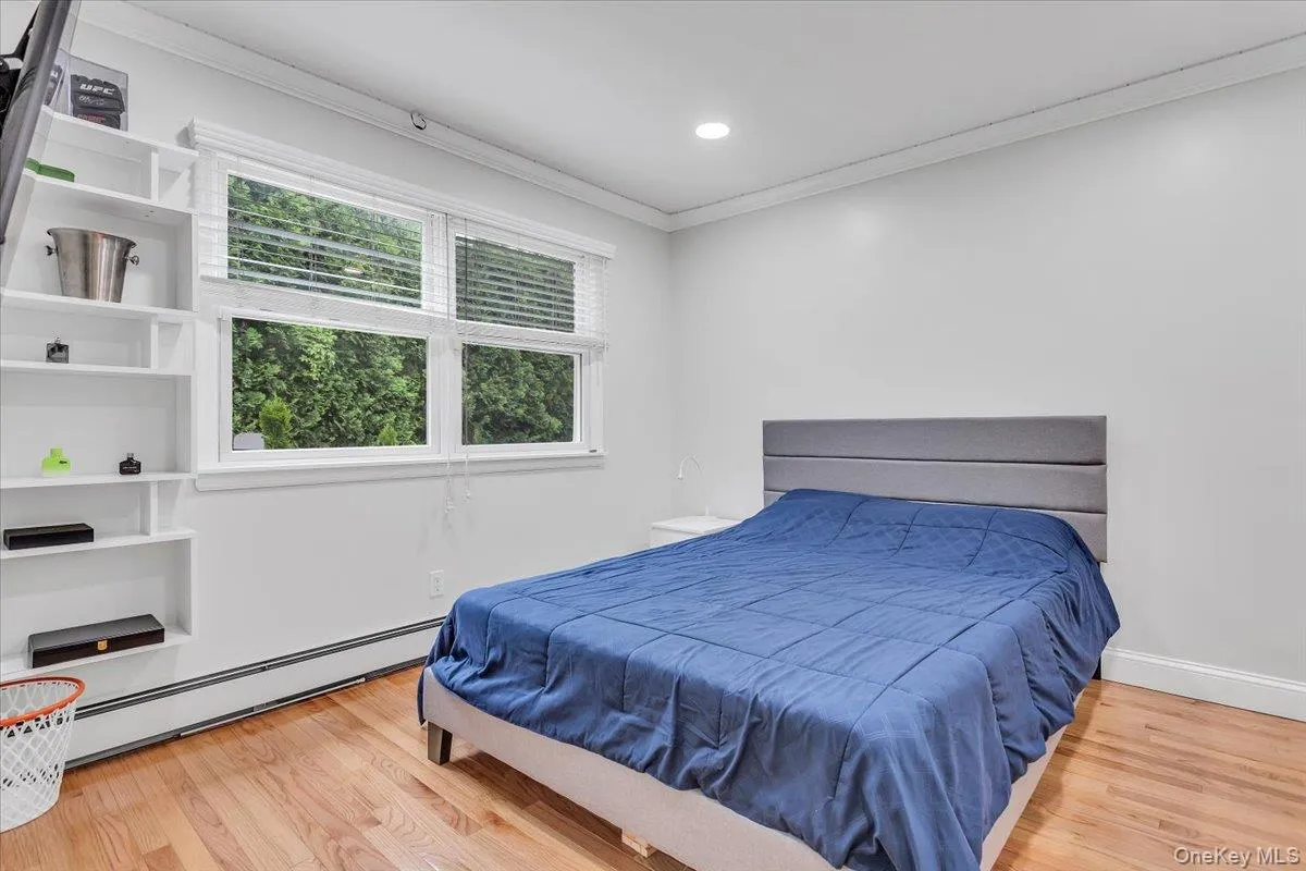 21 Buttonwood Drive, Huntington, NY, 6 Bedrooms Bedrooms, 11 Rooms Rooms,3 BathroomsBathrooms,Residential,For Rent,Buttonwood,0,1057484 21 Buttonwood Drive, Huntington, NY, 6 Bedrooms Bedrooms, 11 Rooms Rooms,3 BathroomsBathrooms,Residential,For Rent,Buttonwood,0,1057484
