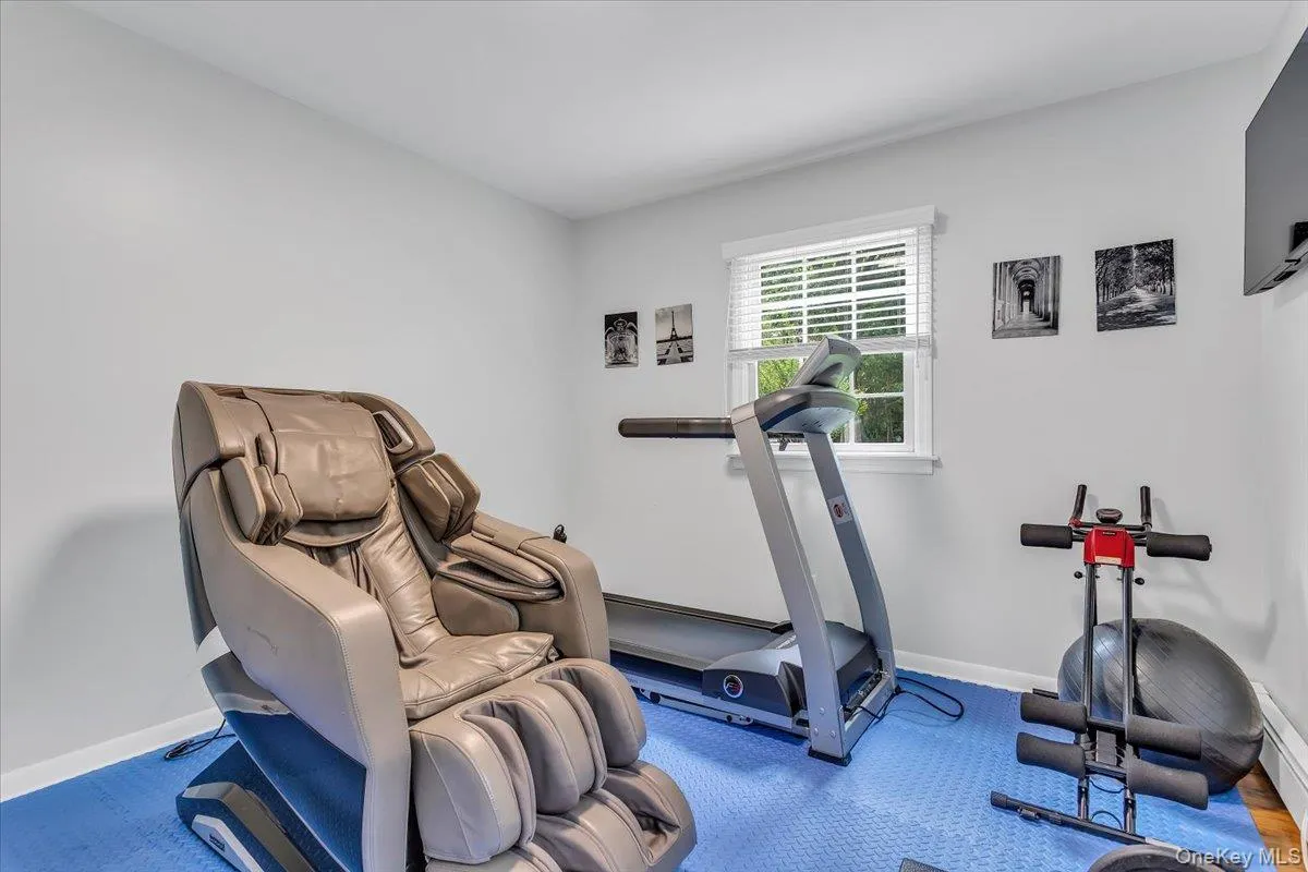 21 Buttonwood Drive, Huntington, NY, 6 Bedrooms Bedrooms, 11 Rooms Rooms,3 BathroomsBathrooms,Residential,For Rent,Buttonwood,0,1057484 21 Buttonwood Drive, Huntington, NY, 6 Bedrooms Bedrooms, 11 Rooms Rooms,3 BathroomsBathrooms,Residential,For Rent,Buttonwood,0,1057484