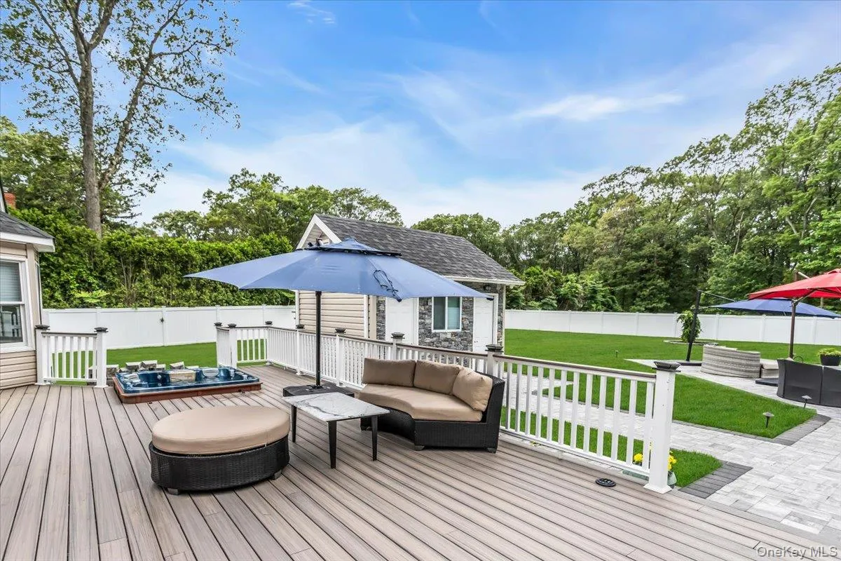21 Buttonwood Drive, Huntington, NY, 6 Bedrooms Bedrooms, 11 Rooms Rooms,3 BathroomsBathrooms,Residential,For Rent,Buttonwood,0,1057484 21 Buttonwood Drive, Huntington, NY, 6 Bedrooms Bedrooms, 11 Rooms Rooms,3 BathroomsBathrooms,Residential,For Rent,Buttonwood,0,1057484