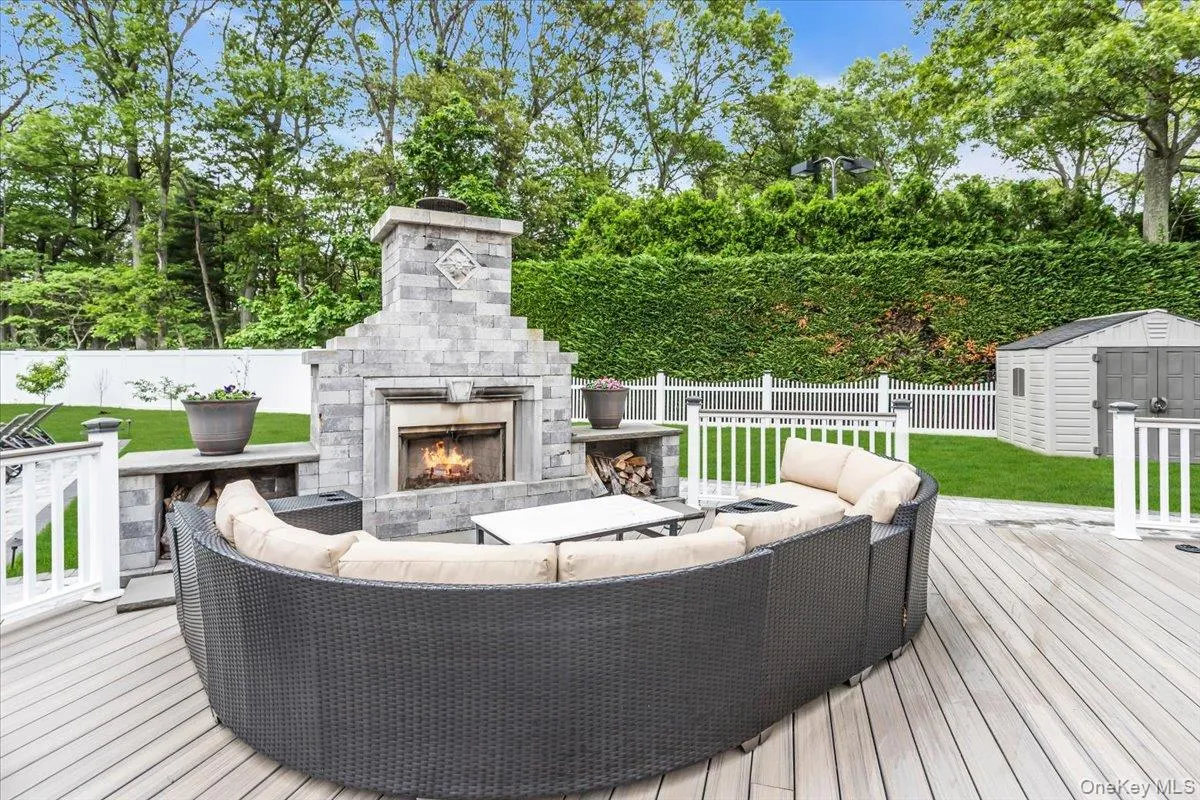 21 Buttonwood Drive, Huntington, NY, 6 Bedrooms Bedrooms, 11 Rooms Rooms,3 BathroomsBathrooms,Residential,For Rent,Buttonwood,0,1057484 21 Buttonwood Drive, Huntington, NY, 6 Bedrooms Bedrooms, 11 Rooms Rooms,3 BathroomsBathrooms,Residential,For Rent,Buttonwood,0,1057484