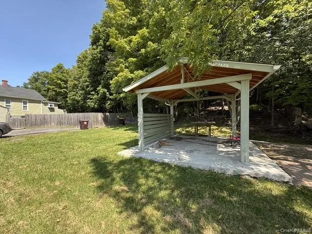 120 Bert Crawford Road, Middletown, NY, 2 Bedrooms Bedrooms, 5 Rooms Rooms,1 BathroomBathrooms,Residential Lease,For Rent,Bert Crawford,0,1057485 120 Bert Crawford Road, Middletown, NY, 2 Bedrooms Bedrooms, 5 Rooms Rooms,1 BathroomBathrooms,Residential Lease,For Rent,Bert Crawford,0,1057485