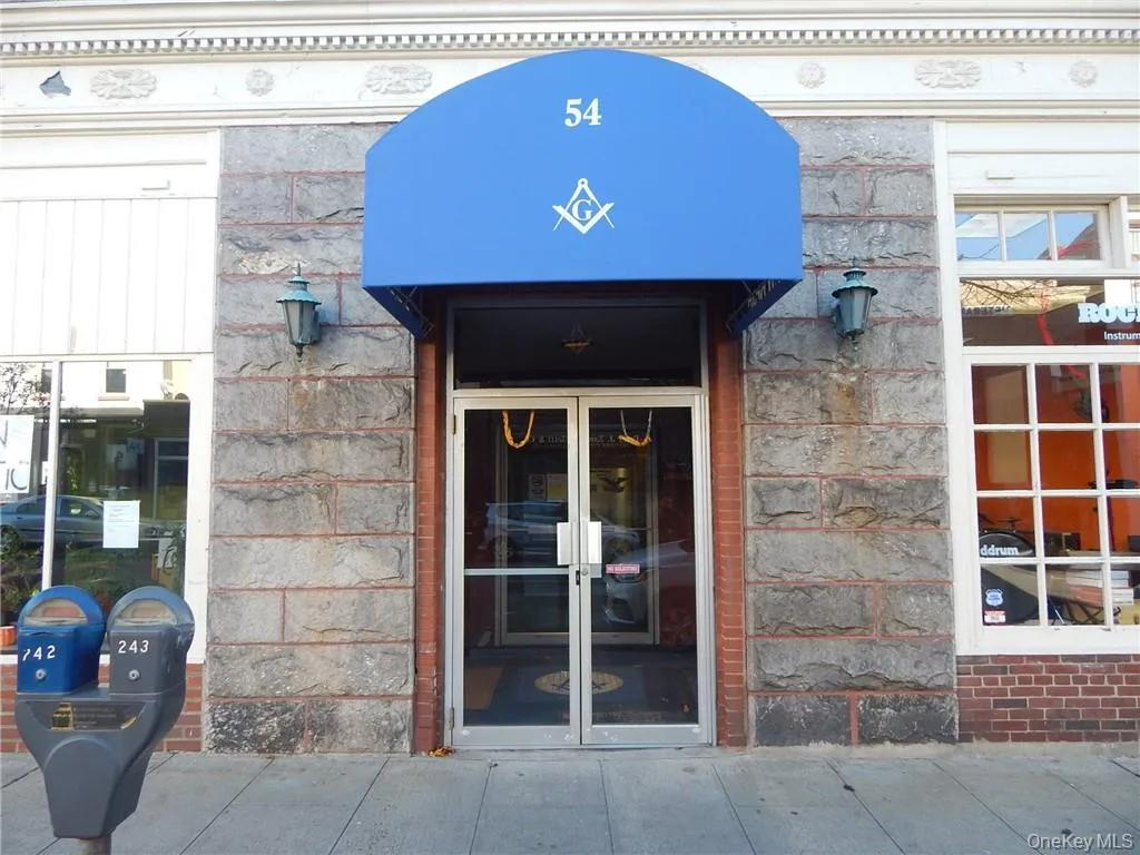 54 Main Street Entrance 54 Main Street Entrance