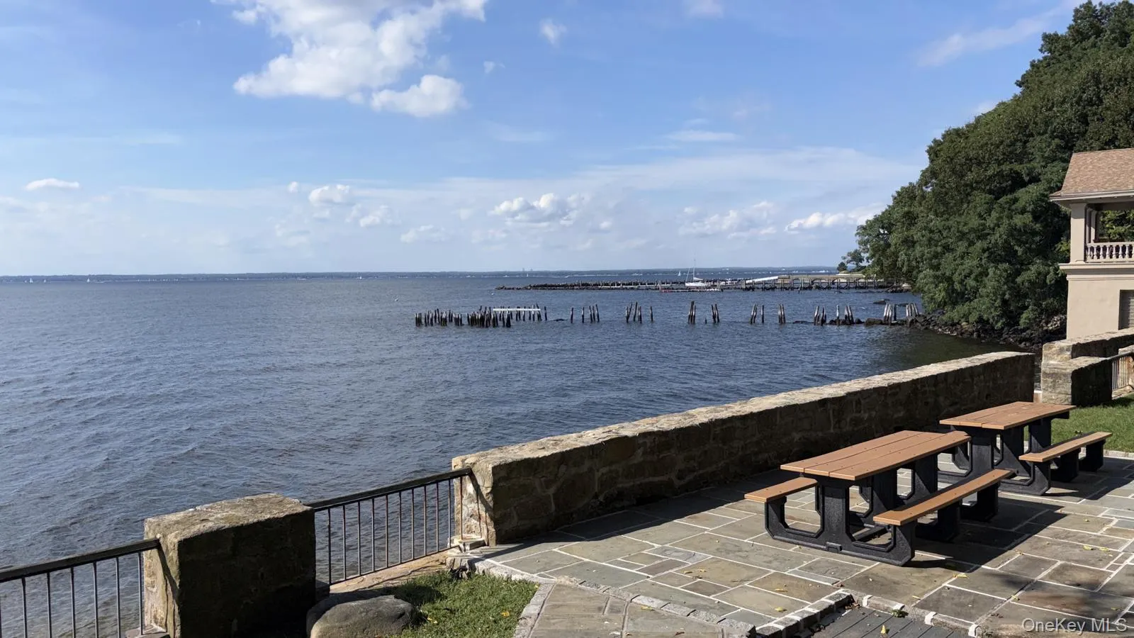 6 Soundview Road, Glen Cove, NY, 5 Bedrooms Bedrooms, 11 Rooms Rooms,3 BathroomsBathrooms,Residential,For Rent,Soundview,0,1057496 6 Soundview Road, Glen Cove, NY, 5 Bedrooms Bedrooms, 11 Rooms Rooms,3 BathroomsBathrooms,Residential,For Rent,Soundview,0,1057496