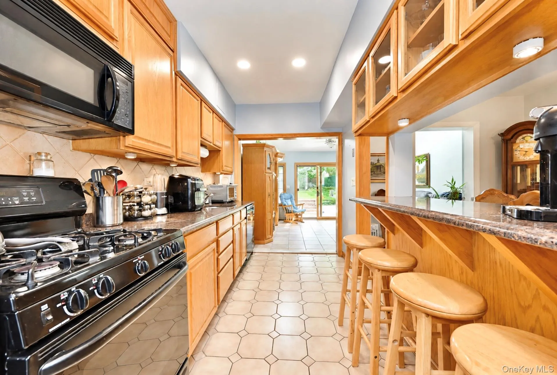 53-31 210th Street, New York, NY, 3 Bedrooms Bedrooms, 10 Rooms Rooms,2 BathroomsBathrooms,Residential,For Rent,210th,0,1057498 53-31 210th Street, New York, NY, 3 Bedrooms Bedrooms, 10 Rooms Rooms,2 BathroomsBathrooms,Residential,For Rent,210th,0,1057498