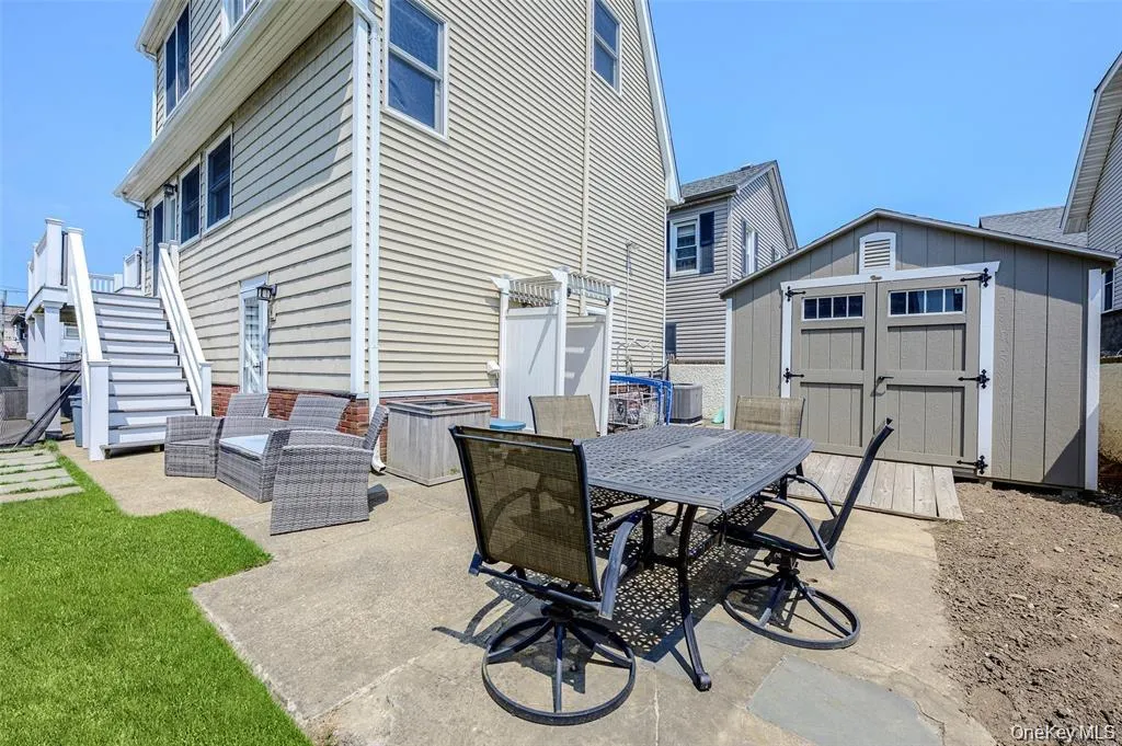 30 Buffalo Avenue, Hempstead, NY, 3 Bedrooms Bedrooms, 7 Rooms Rooms,3 BathroomsBathrooms,Residential Lease,For Rent,Buffalo,0,1057501 30 Buffalo Avenue, Hempstead, NY, 3 Bedrooms Bedrooms, 7 Rooms Rooms,3 BathroomsBathrooms,Residential Lease,For Rent,Buffalo,0,1057501