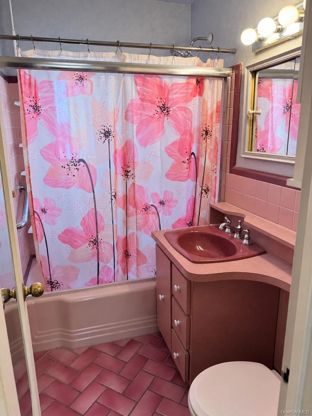 4720 201st Street, New York, NY, 4 Bedrooms Bedrooms, 7 Rooms Rooms,1 BathroomBathrooms,Residential,For Rent,201st,0,1057503 4720 201st Street, New York, NY, 4 Bedrooms Bedrooms, 7 Rooms Rooms,1 BathroomBathrooms,Residential,For Rent,201st,0,1057503